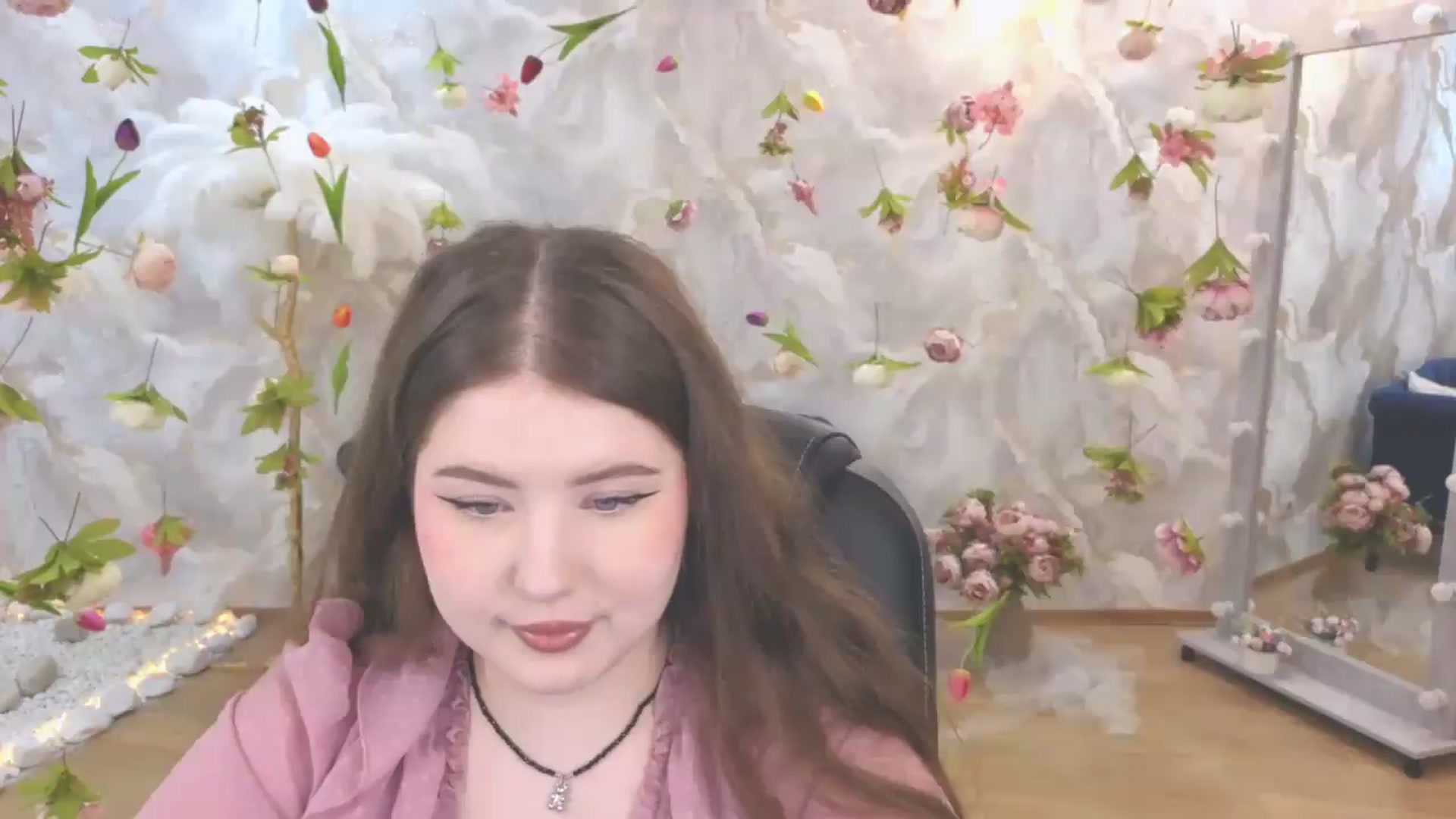 Gallery image thumbnail from EnigmaVeil's myfreecams stream on, 06/18/2026, 19:47 image 12 of 20