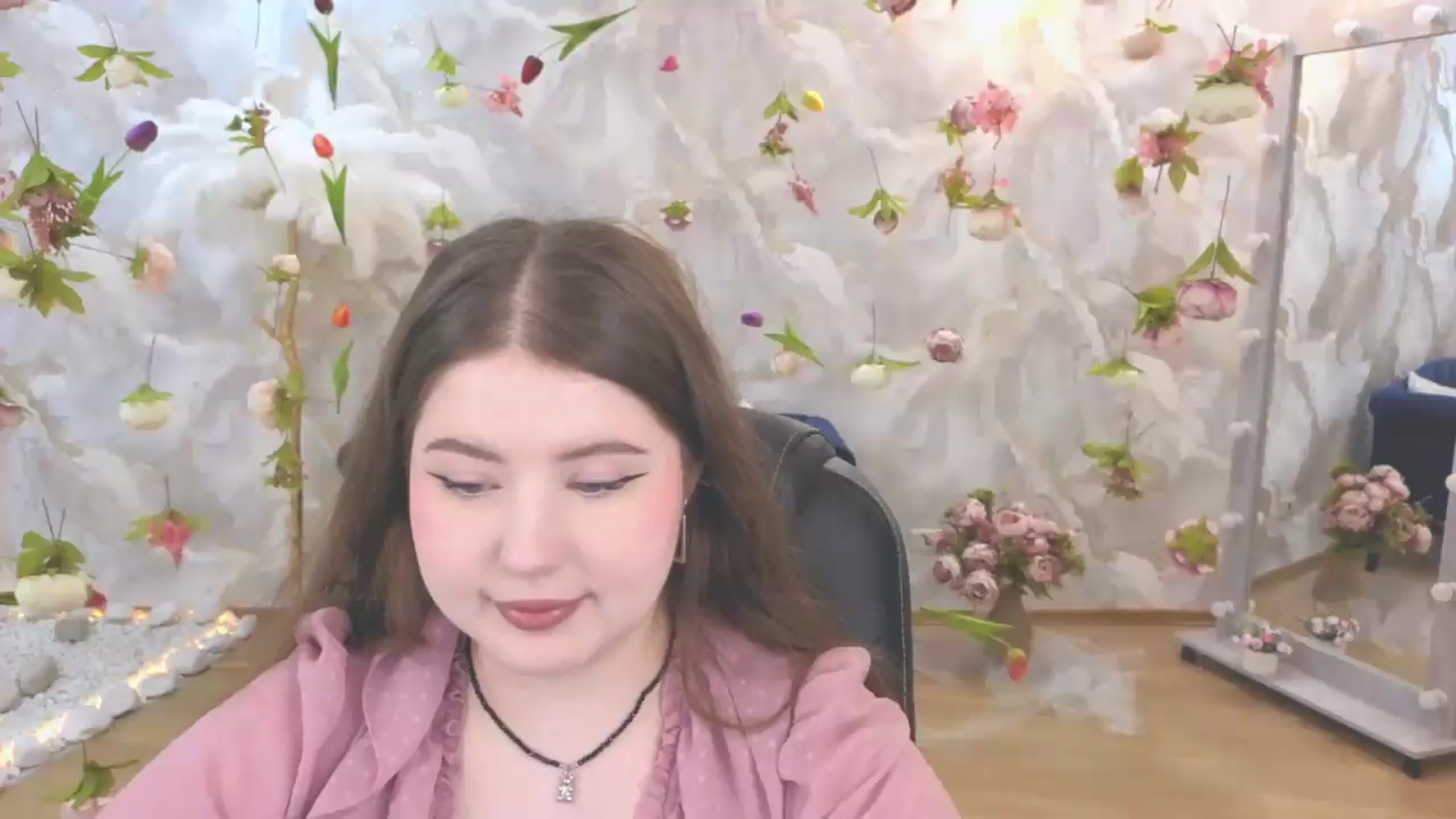 Gallery image thumbnail from EnigmaVeil's myfreecams stream on, 06/18/2026, 19:47 image 1 of 20