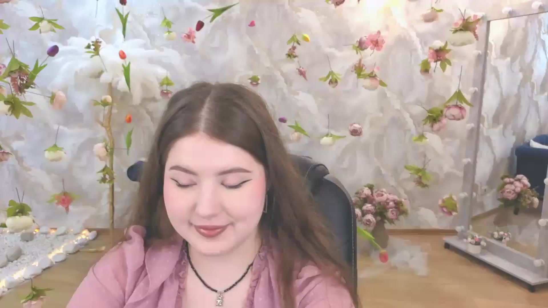 Gallery image thumbnail from EnigmaVeil's myfreecams stream on, 06/18/2026, 19:47 image 20 of 20