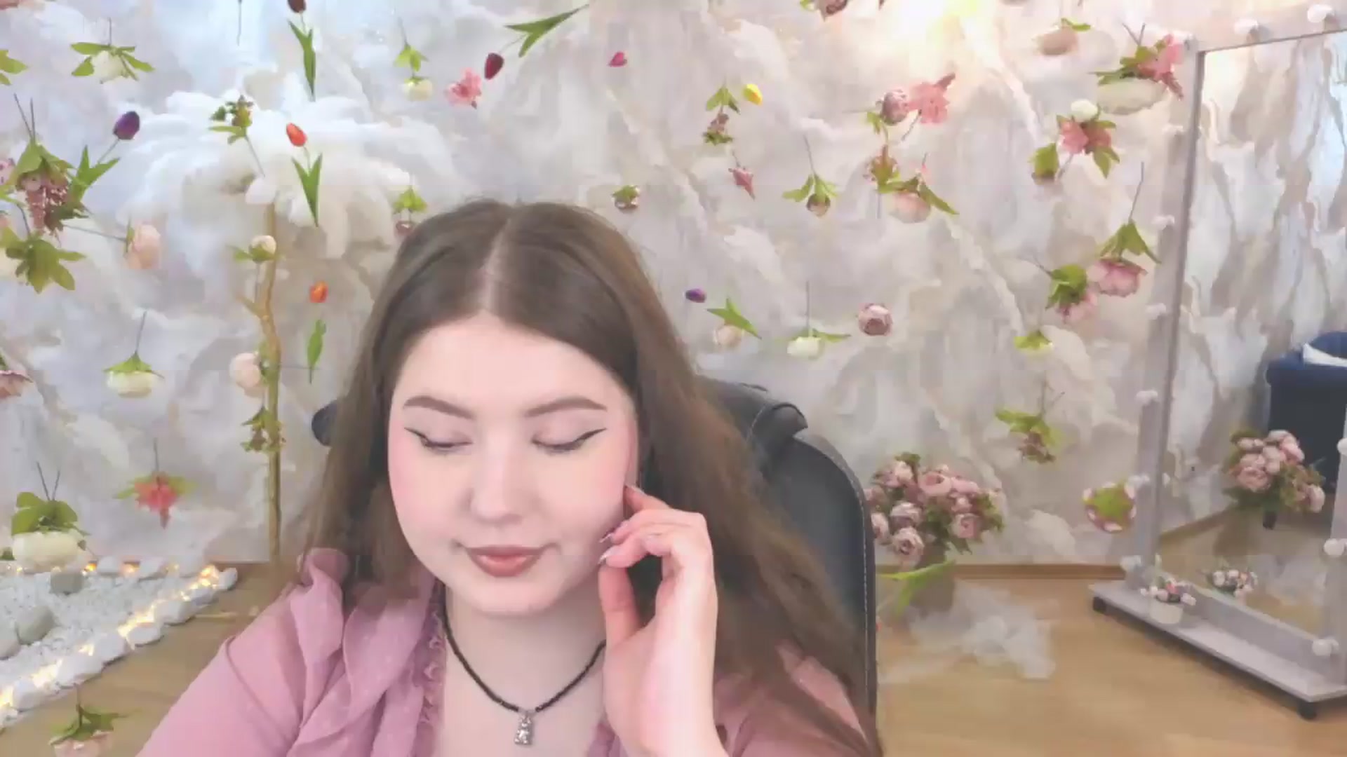 Gallery image thumbnail from EnigmaVeil's myfreecams stream on, 06/18/2026, 19:47 image 15 of 20