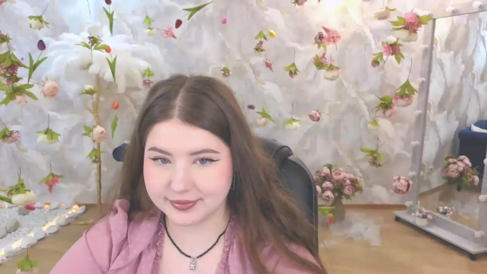Gallery image thumbnail from EnigmaVeil's myfreecams stream on, 06/18/2026, 19:47 image 11 of 20