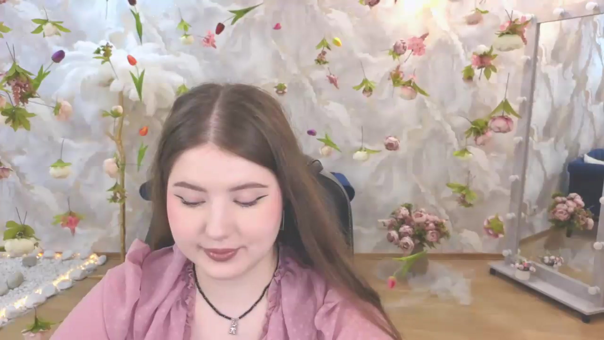 Gallery image thumbnail from EnigmaVeil's myfreecams stream on, 06/18/2026, 20:54 image 3 of 20