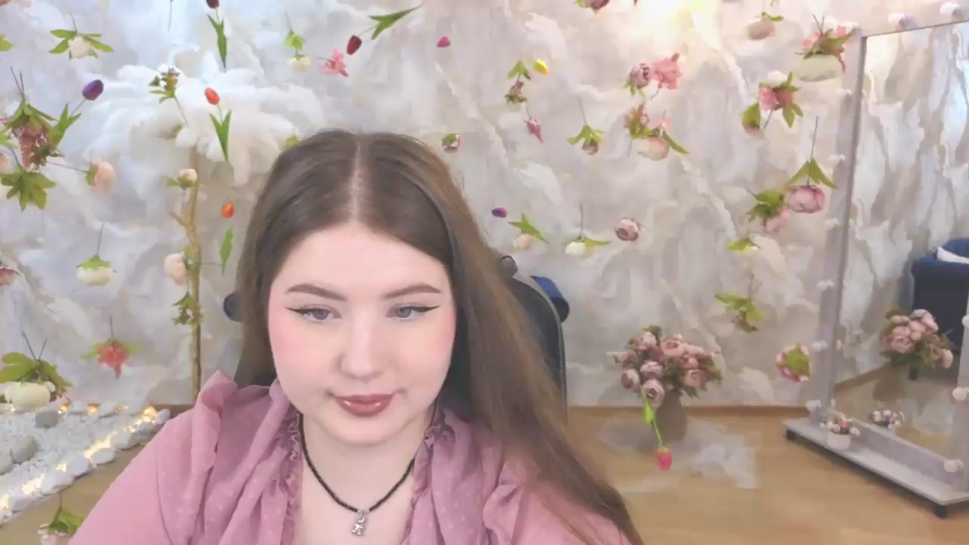 Gallery image thumbnail from EnigmaVeil's myfreecams stream on, 06/18/2026, 20:54 image 1 of 20