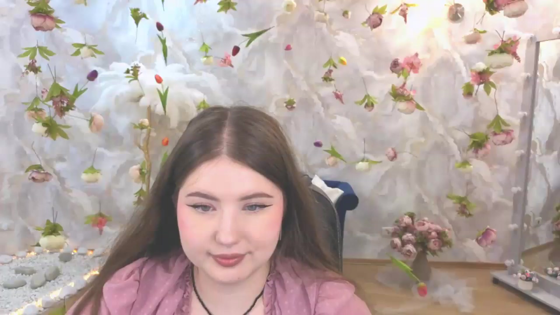 Gallery image thumbnail from EnigmaVeil's myfreecams stream on, 06/18/2026, 21:47 image 6 of 20