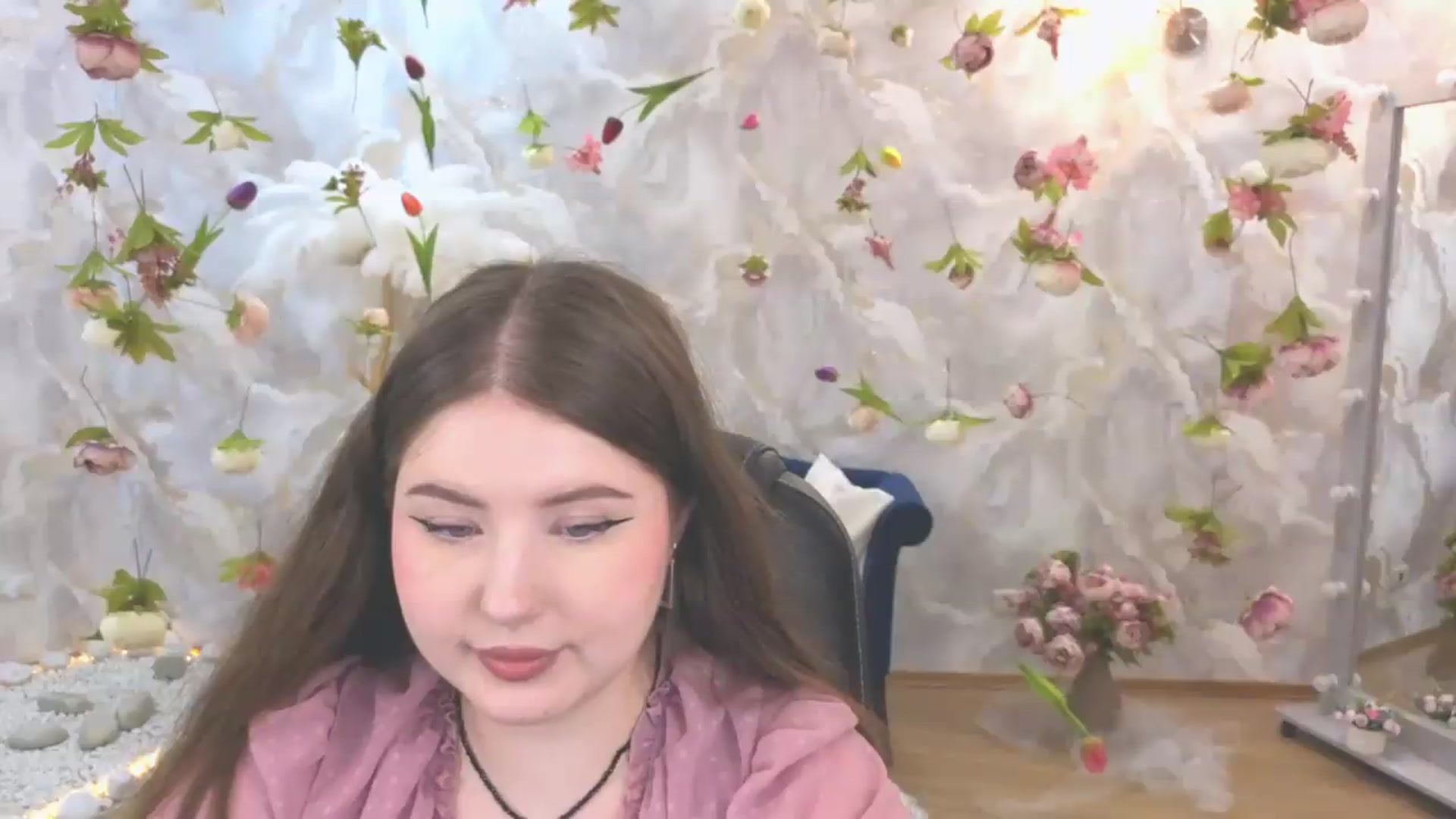 Gallery image thumbnail from EnigmaVeil's myfreecams stream on, 06/18/2026, 21:47 image 3 of 20