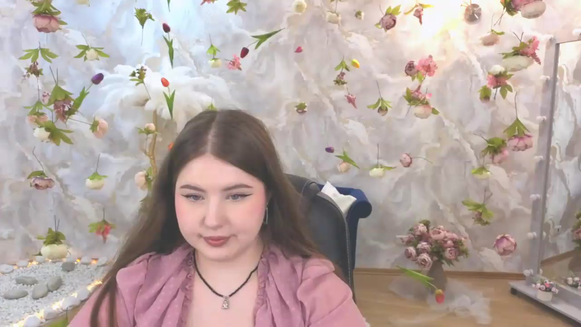 Gallery image thumbnail from EnigmaVeil's myfreecams stream on, 06/18/2026, 21:47 image 11 of 20
