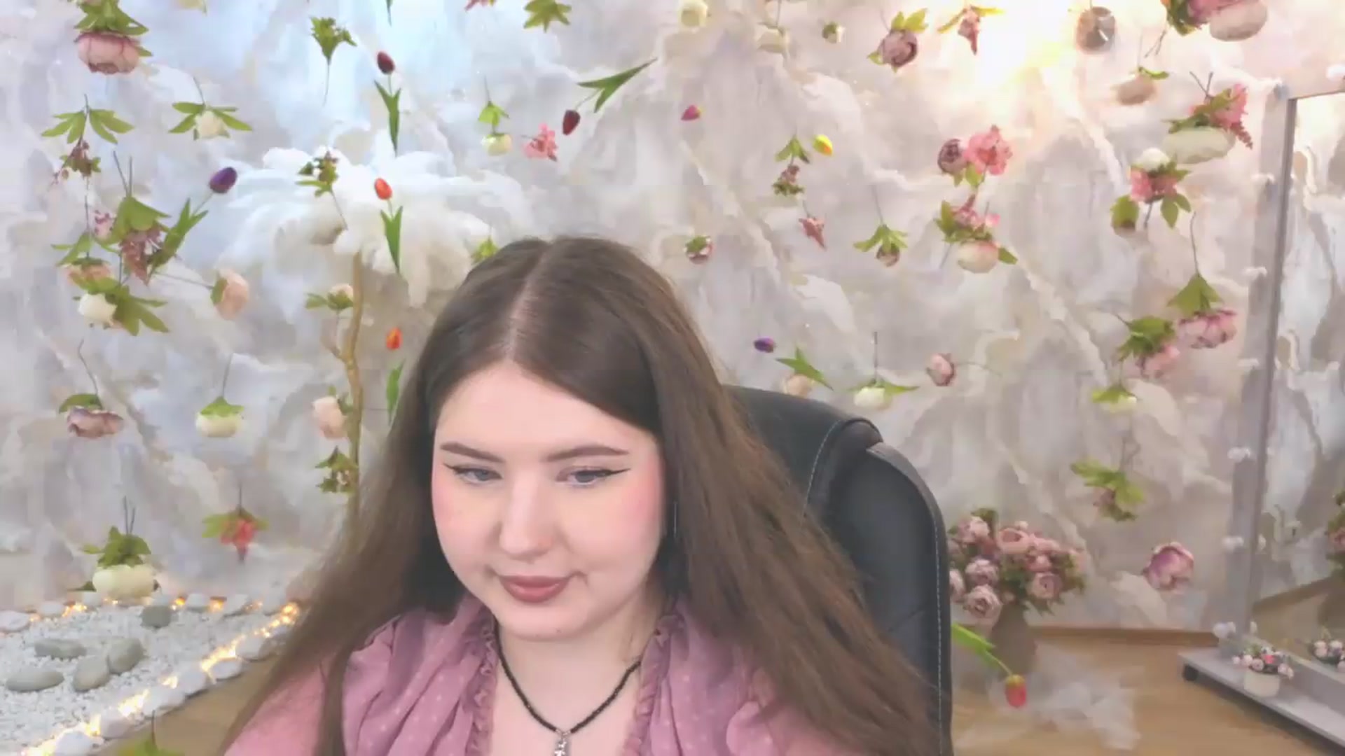 Gallery image thumbnail from EnigmaVeil's myfreecams stream on, 06/18/2026, 21:47 image 20 of 20