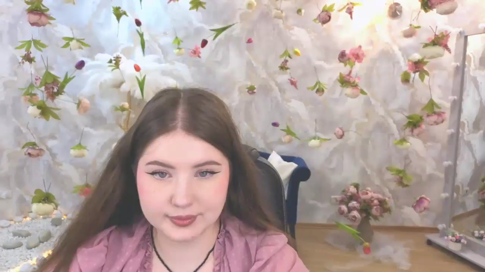 Gallery image thumbnail from EnigmaVeil's myfreecams stream on, 06/18/2026, 21:47 image 4 of 20
