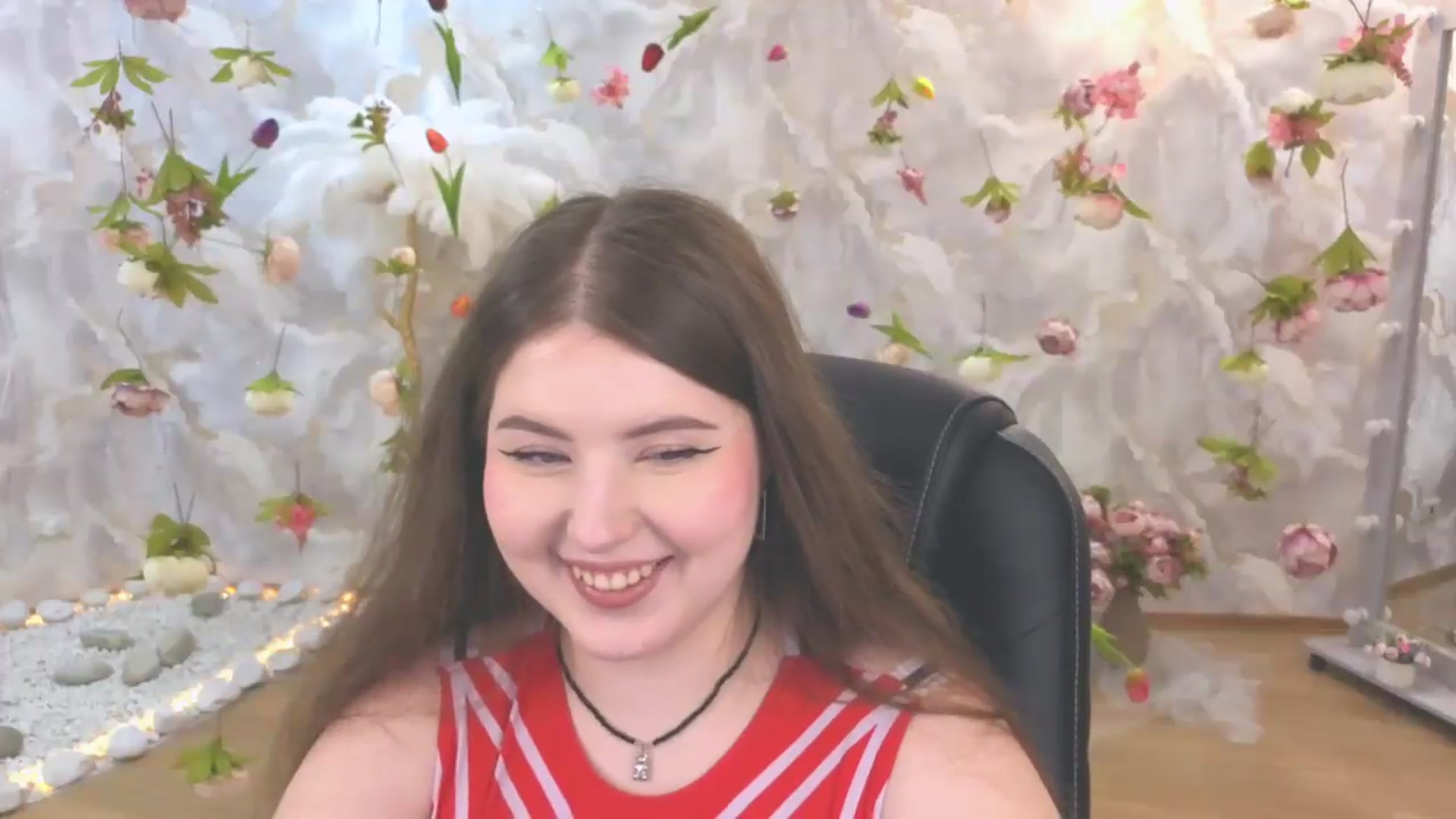 Gallery image thumbnail from EnigmaVeil's myfreecams stream on, 06/18/2026, 23:47 image 4 of 20