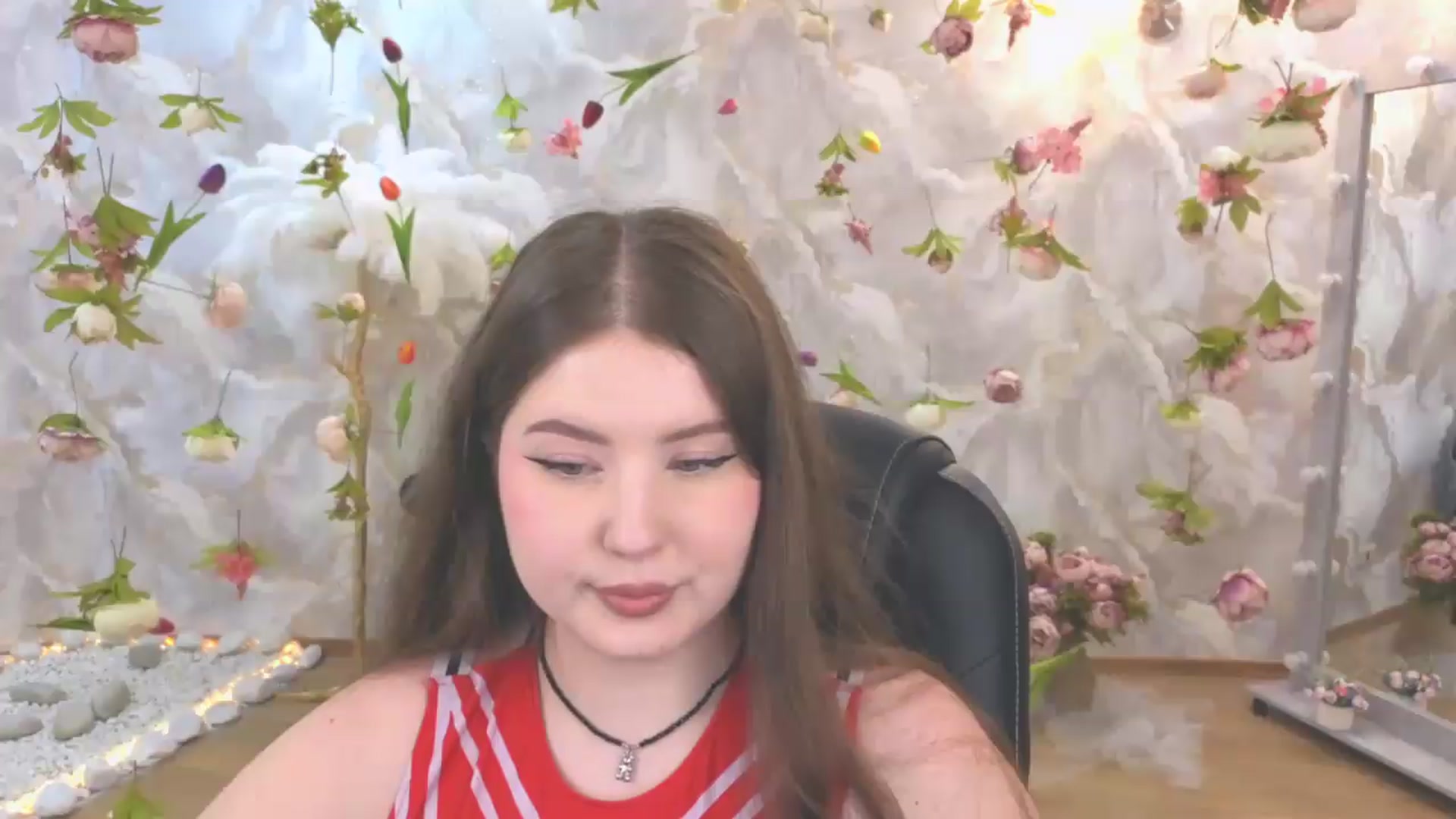 Gallery image thumbnail from EnigmaVeil's myfreecams stream on, 06/18/2026, 23:47 image 15 of 20