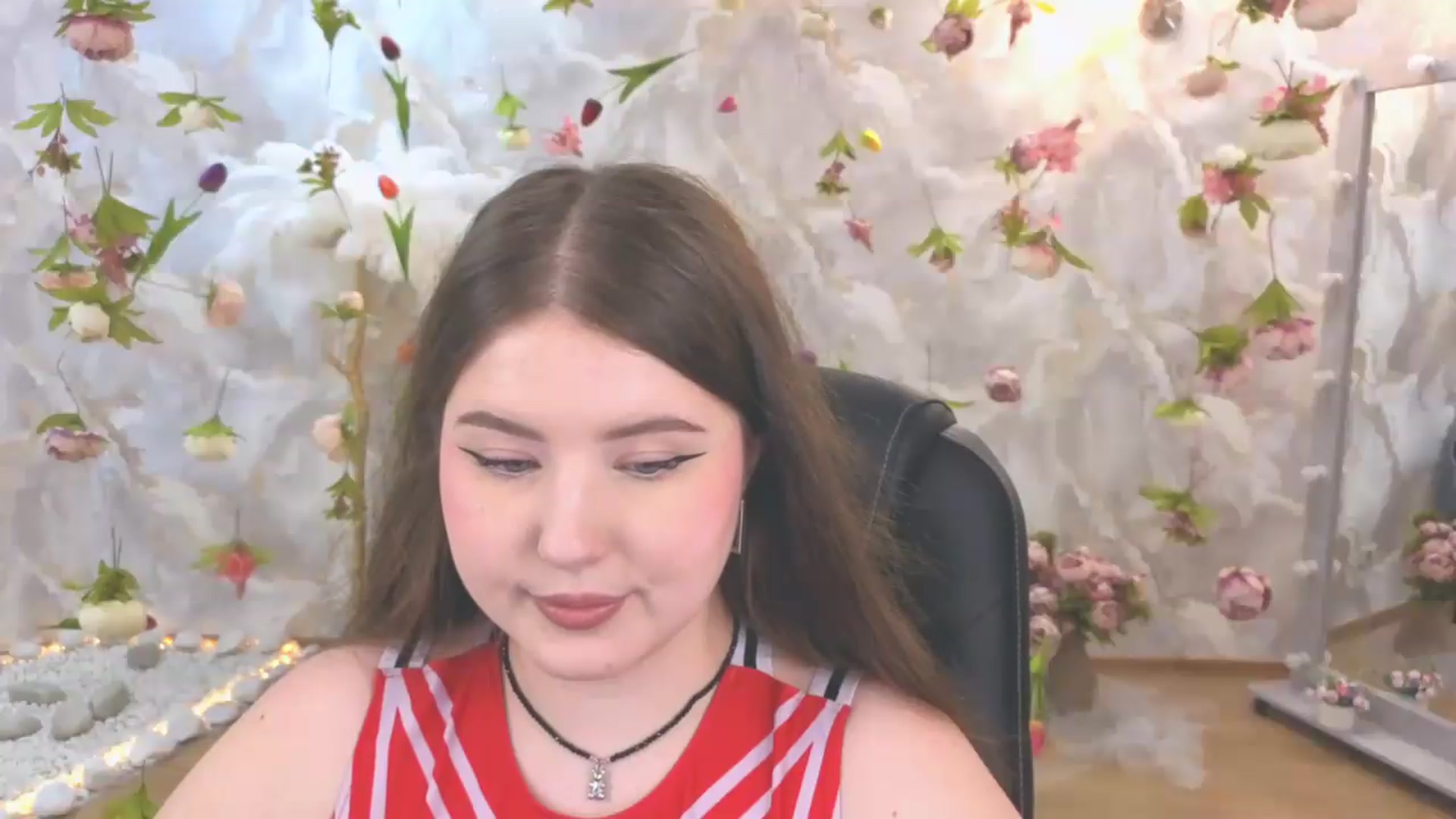 Gallery image thumbnail from EnigmaVeil's myfreecams stream on, 06/18/2026, 23:47 image 14 of 20