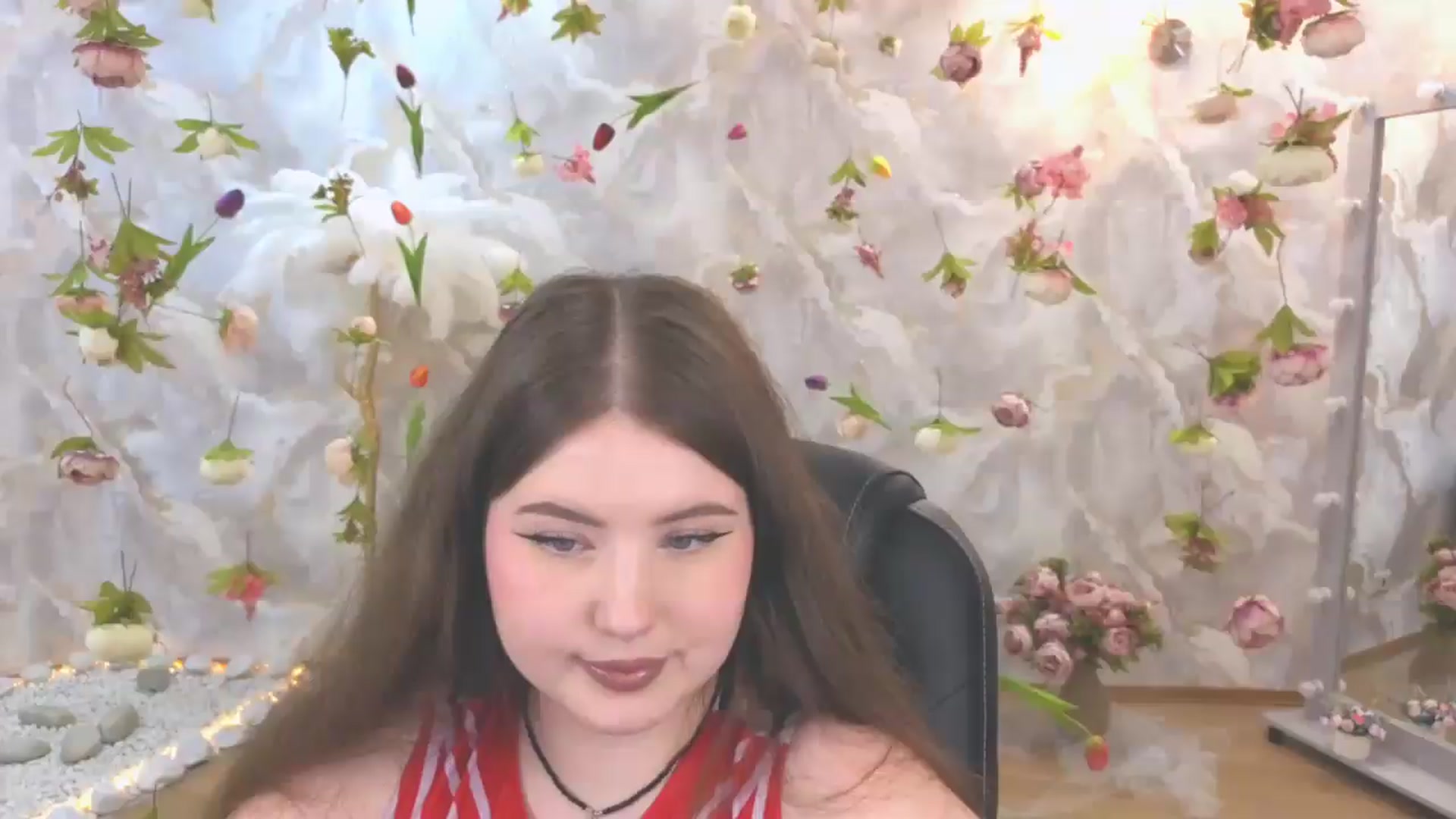 Gallery image thumbnail from EnigmaVeil's myfreecams stream on, 06/19/2026, 24:47 image 6 of 20