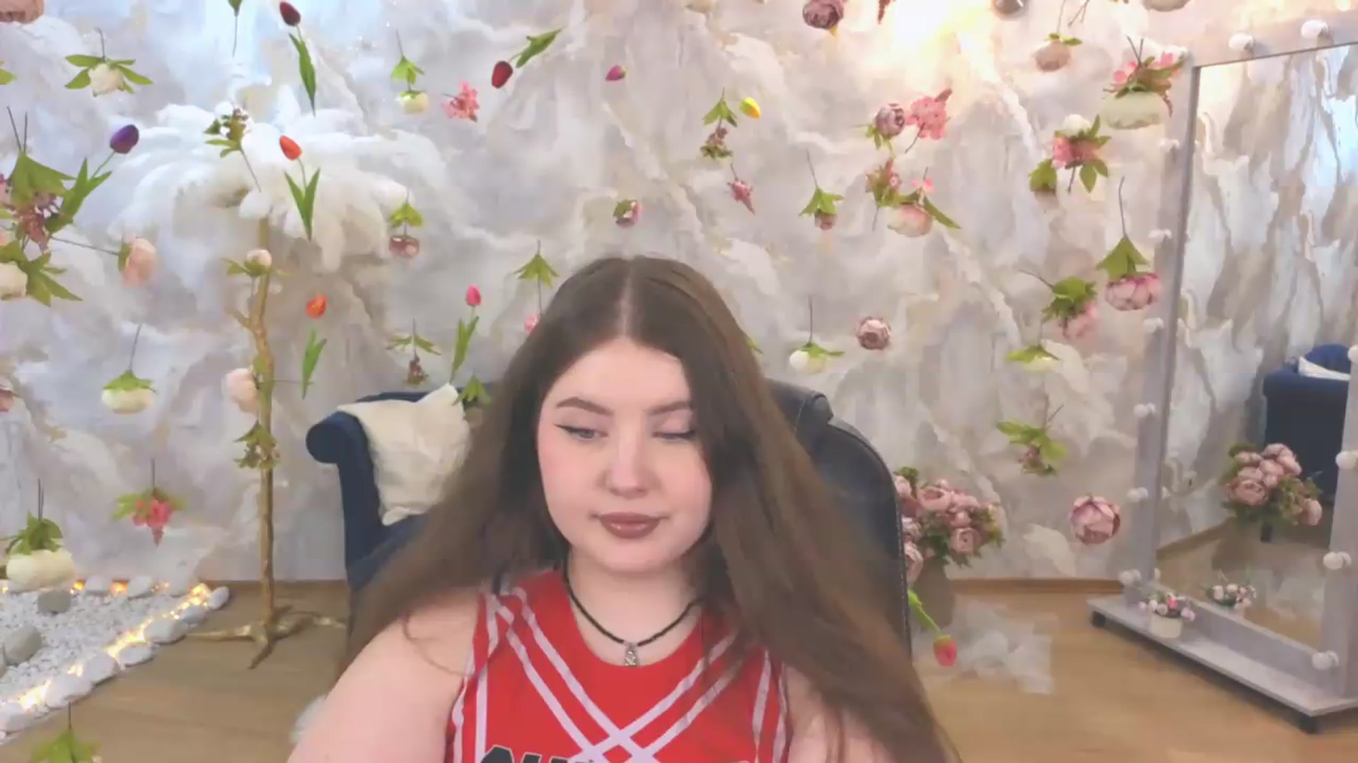 Gallery image thumbnail from EnigmaVeil's myfreecams stream on, 06/19/2026, 01:01 image 17 of 20