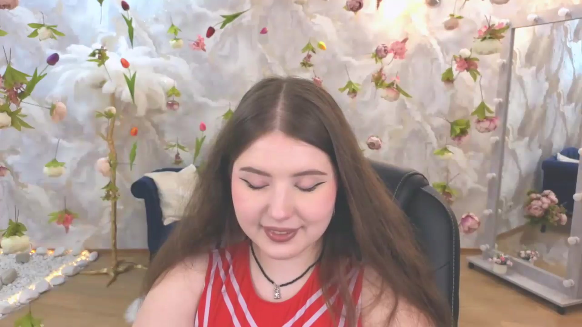 Gallery image thumbnail from EnigmaVeil's myfreecams stream on, 06/19/2026, 01:01 image 3 of 20