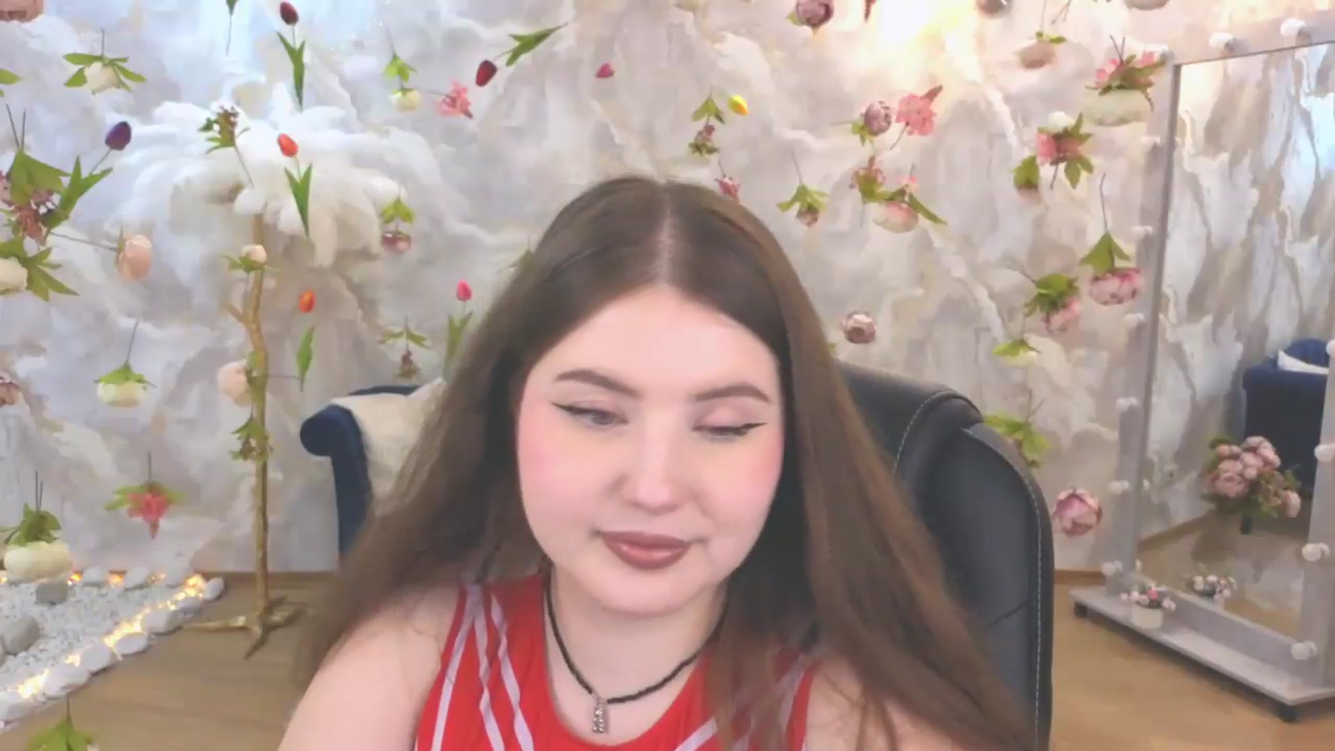 Gallery image thumbnail from EnigmaVeil's myfreecams stream on, 06/19/2026, 01:01 image 4 of 20