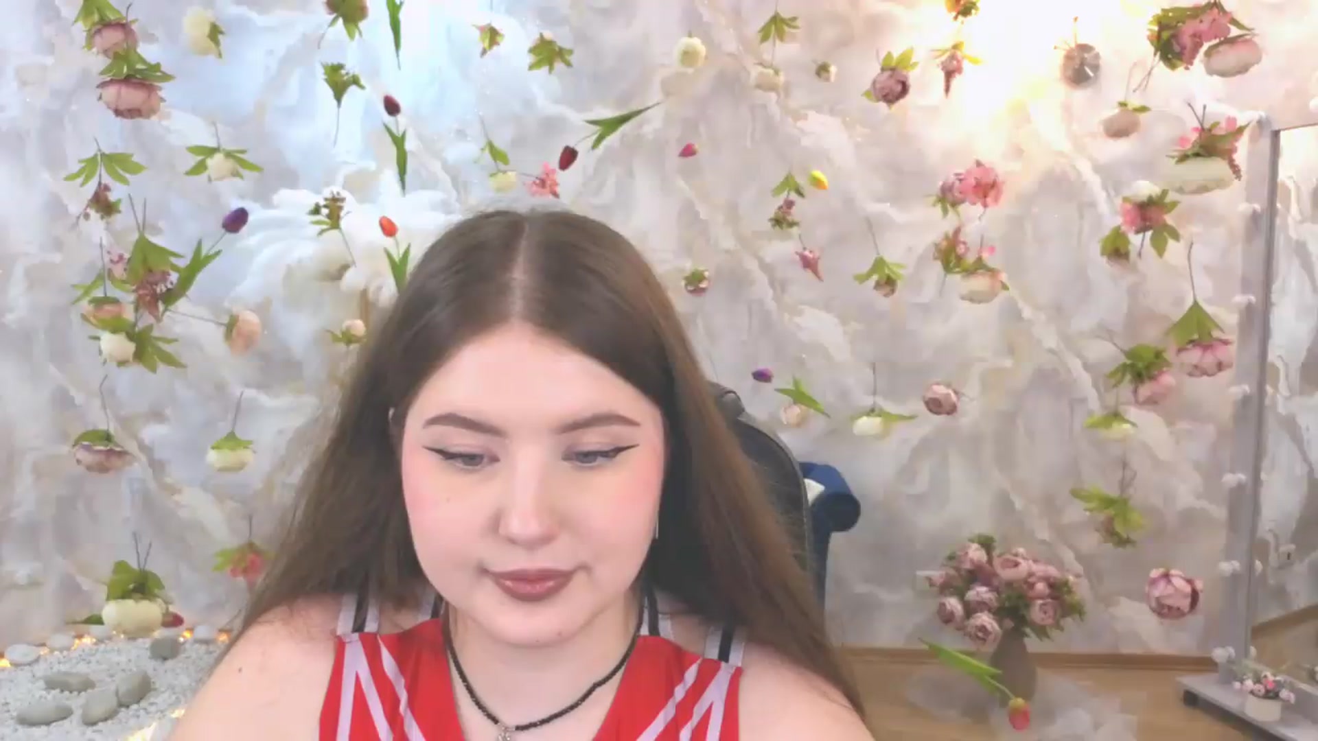 Gallery image thumbnail from EnigmaVeil's myfreecams stream on, 06/19/2026, 02:26 image 17 of 20