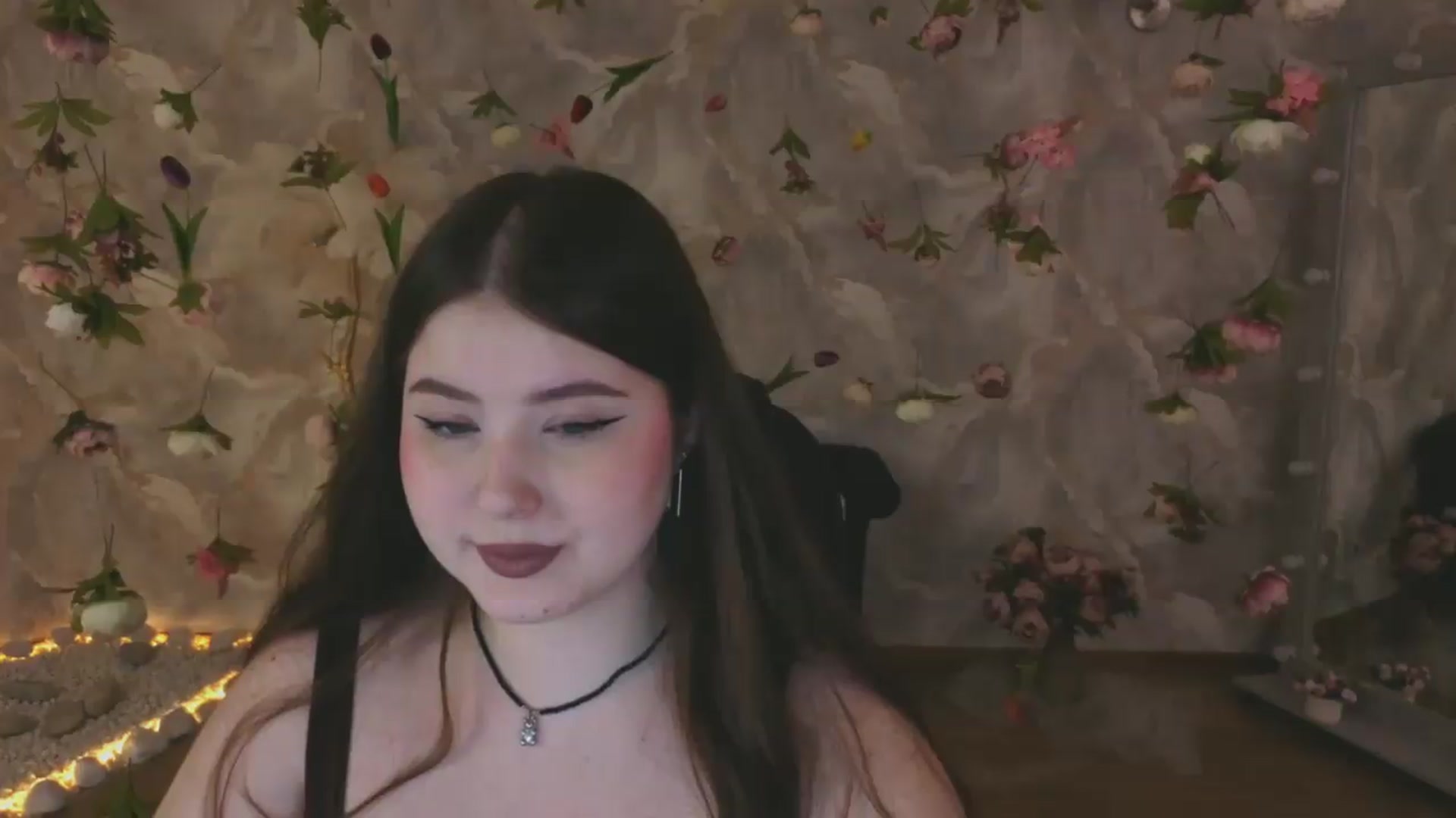 Gallery image thumbnail from EnigmaVeil's myfreecams stream on, 06/19/2026, 21:46 image 10 of 20