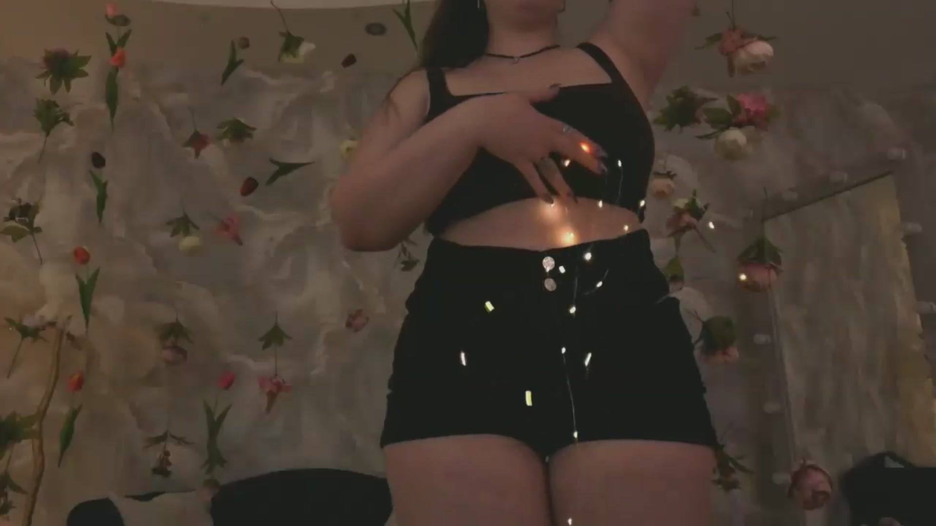 Gallery image thumbnail from EnigmaVeil's myfreecams stream on, 06/19/2026, 21:46 image 5 of 20