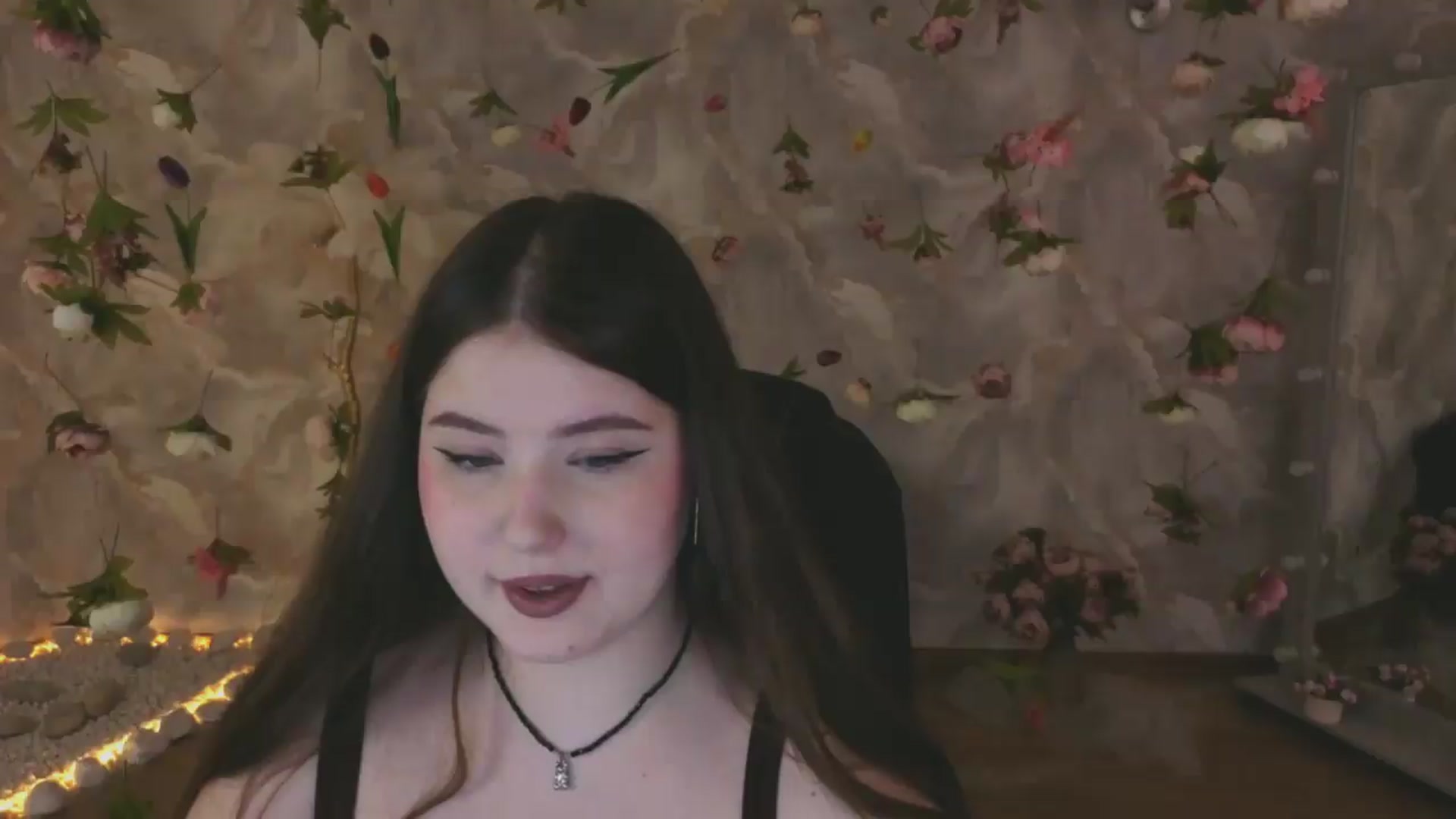Gallery image thumbnail from EnigmaVeil's myfreecams stream on, 06/19/2026, 21:46 image 13 of 20