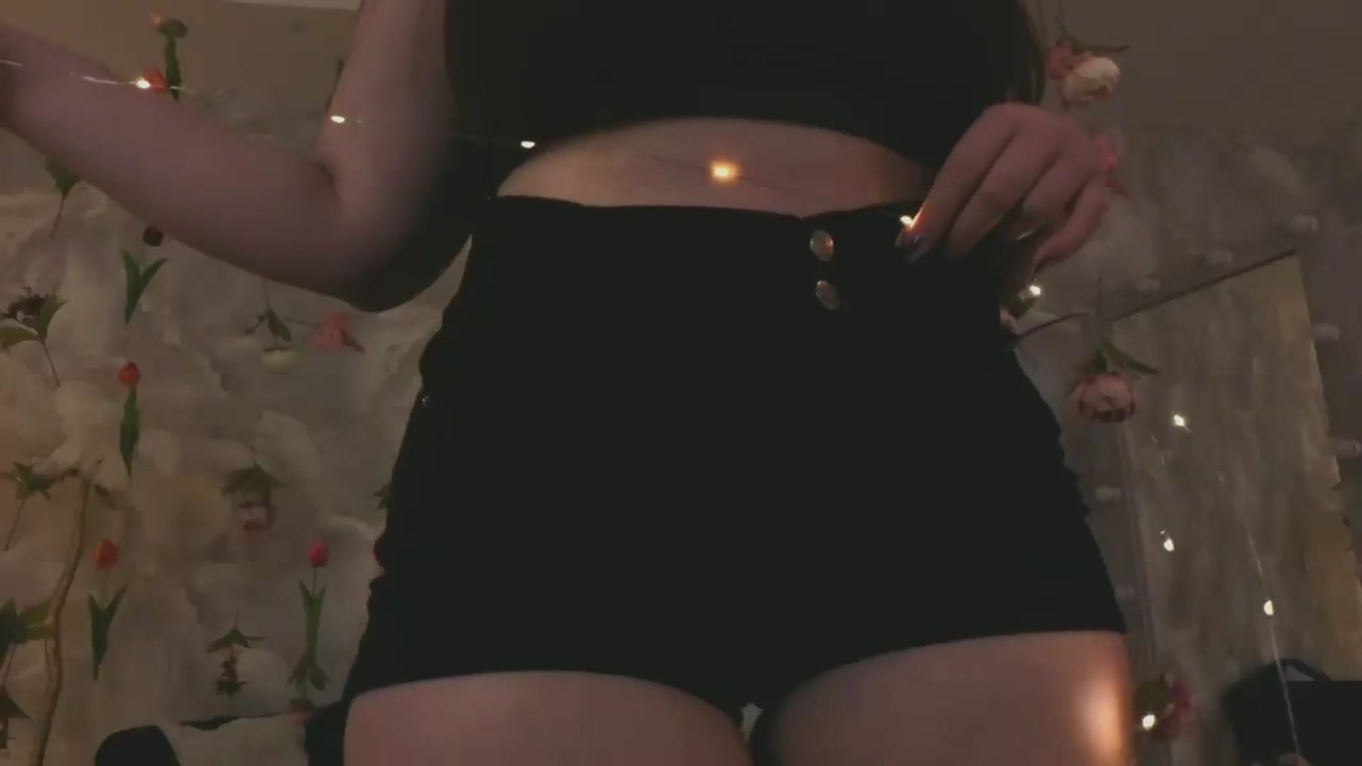 Gallery image thumbnail from EnigmaVeil's myfreecams stream on, 06/19/2026, 21:46 image 3 of 20