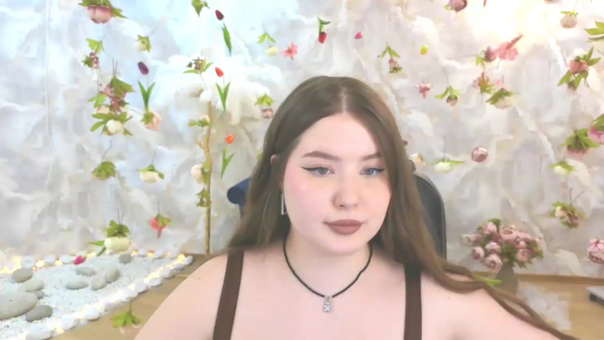 Gallery image thumbnail from EnigmaVeil's myfreecams stream on, 06/19/2026, 23:47 image 14 of 20