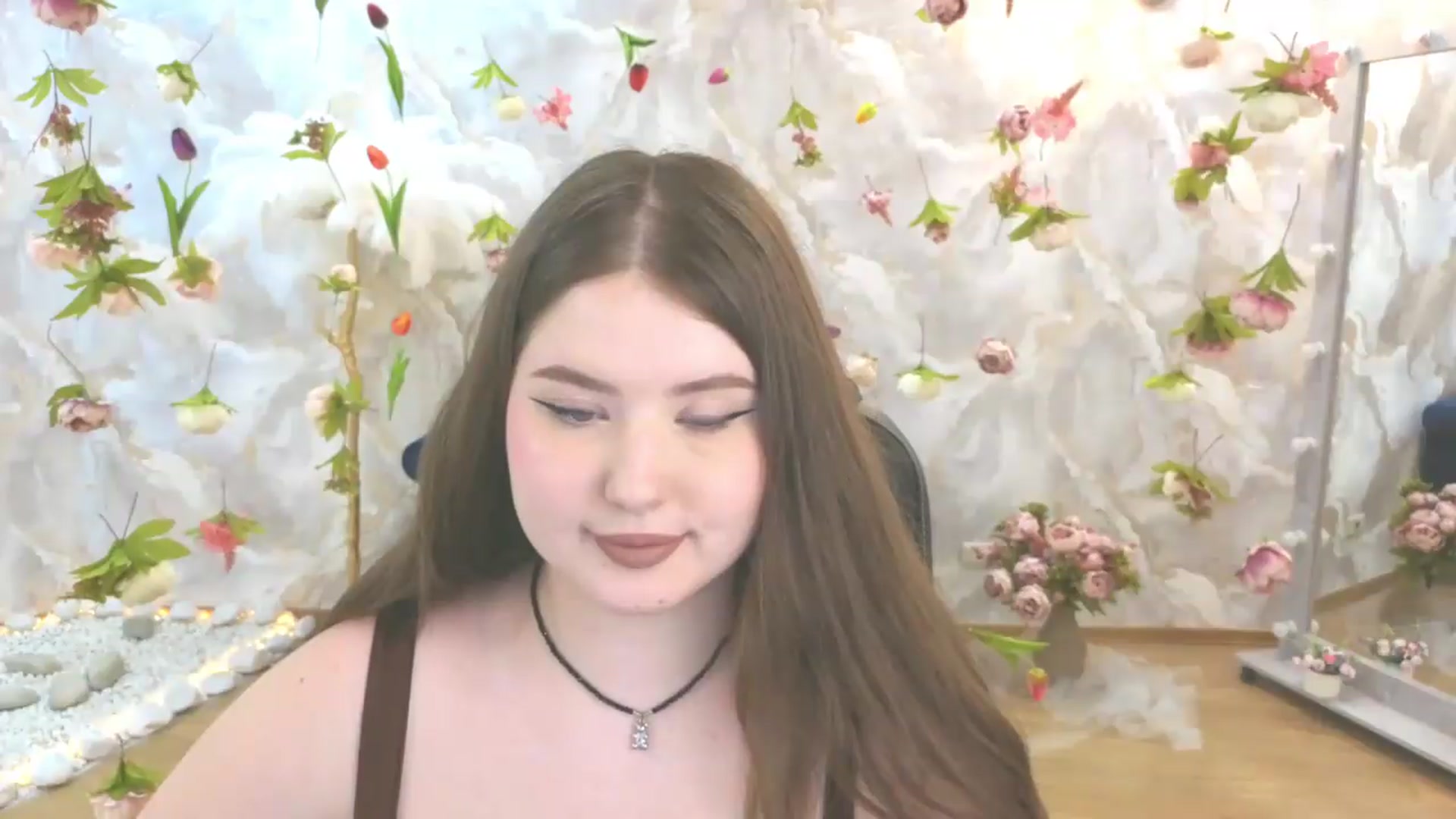 Gallery image thumbnail from EnigmaVeil's myfreecams stream on, 06/20/2026, 01:02 image 17 of 20