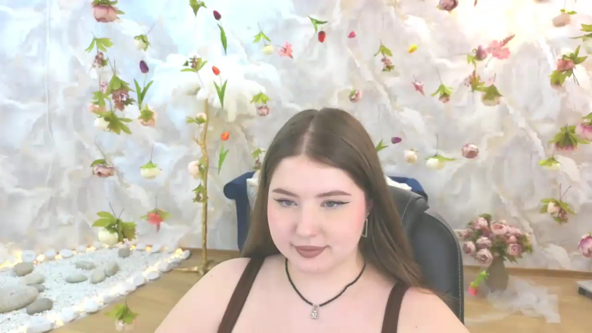 Gallery image thumbnail from EnigmaVeil's myfreecams stream on, 06/20/2026, 01:02 image 4 of 20