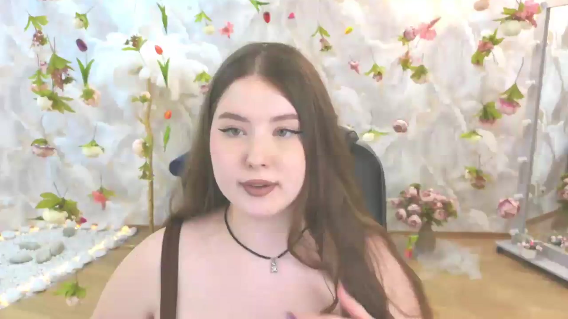 Gallery image thumbnail from EnigmaVeil's myfreecams stream on, 06/20/2026, 01:02 image 10 of 20