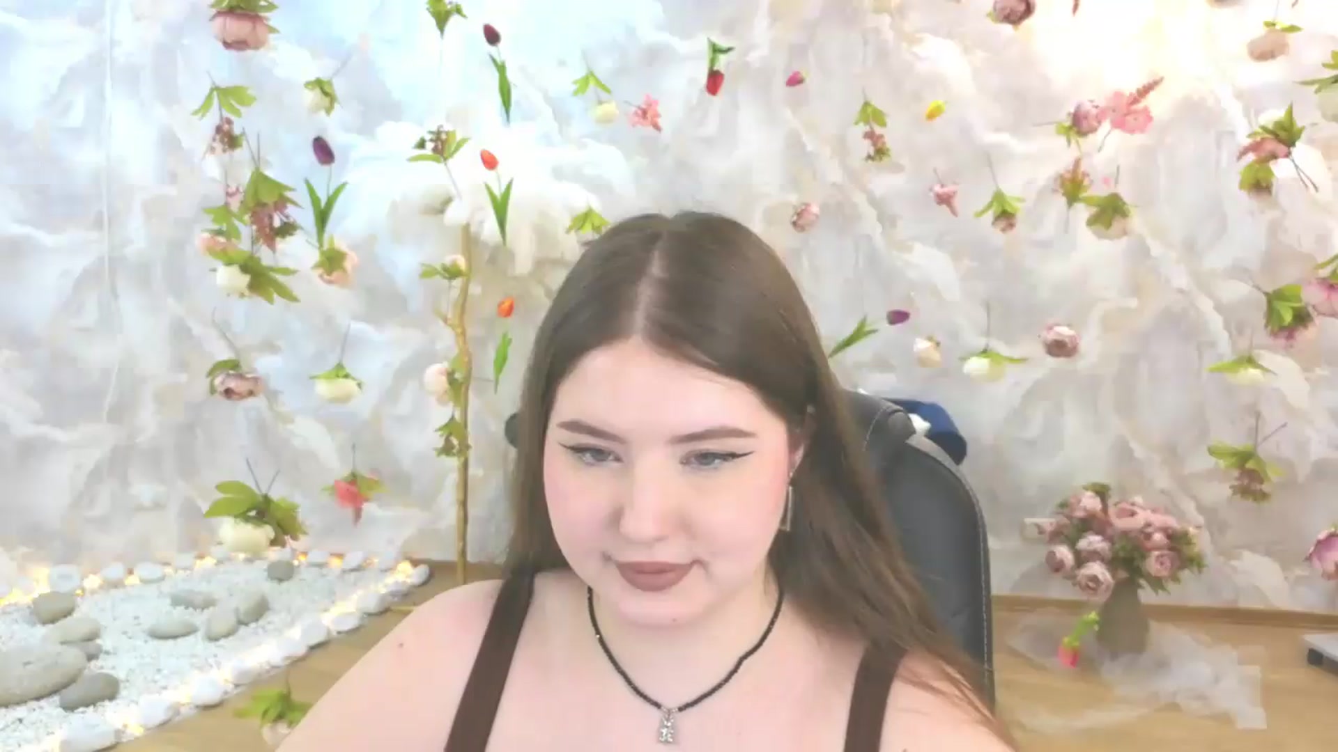 Gallery image thumbnail from EnigmaVeil's myfreecams stream on, 06/20/2026, 01:02 image 2 of 20