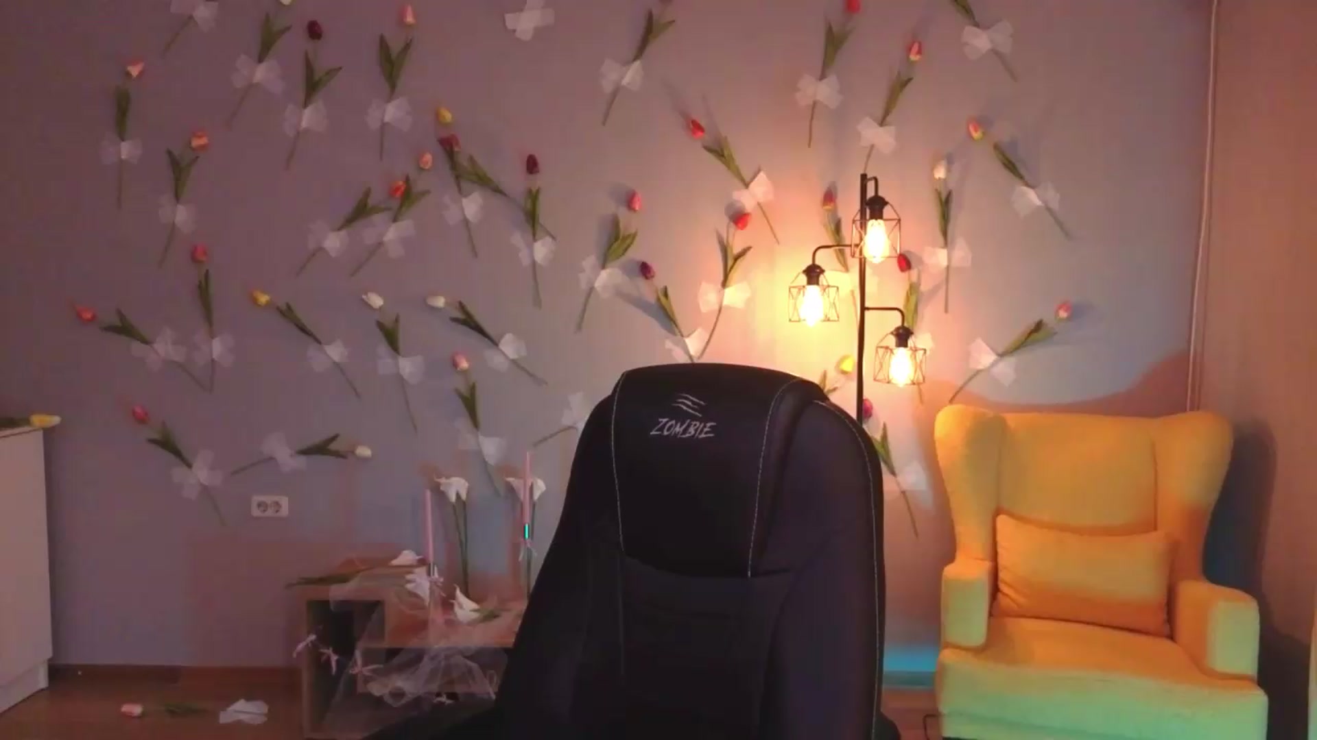 Gallery image thumbnail from EnigmaVeil's myfreecams stream on, 06/21/2026, 24:17 image 1 of 20