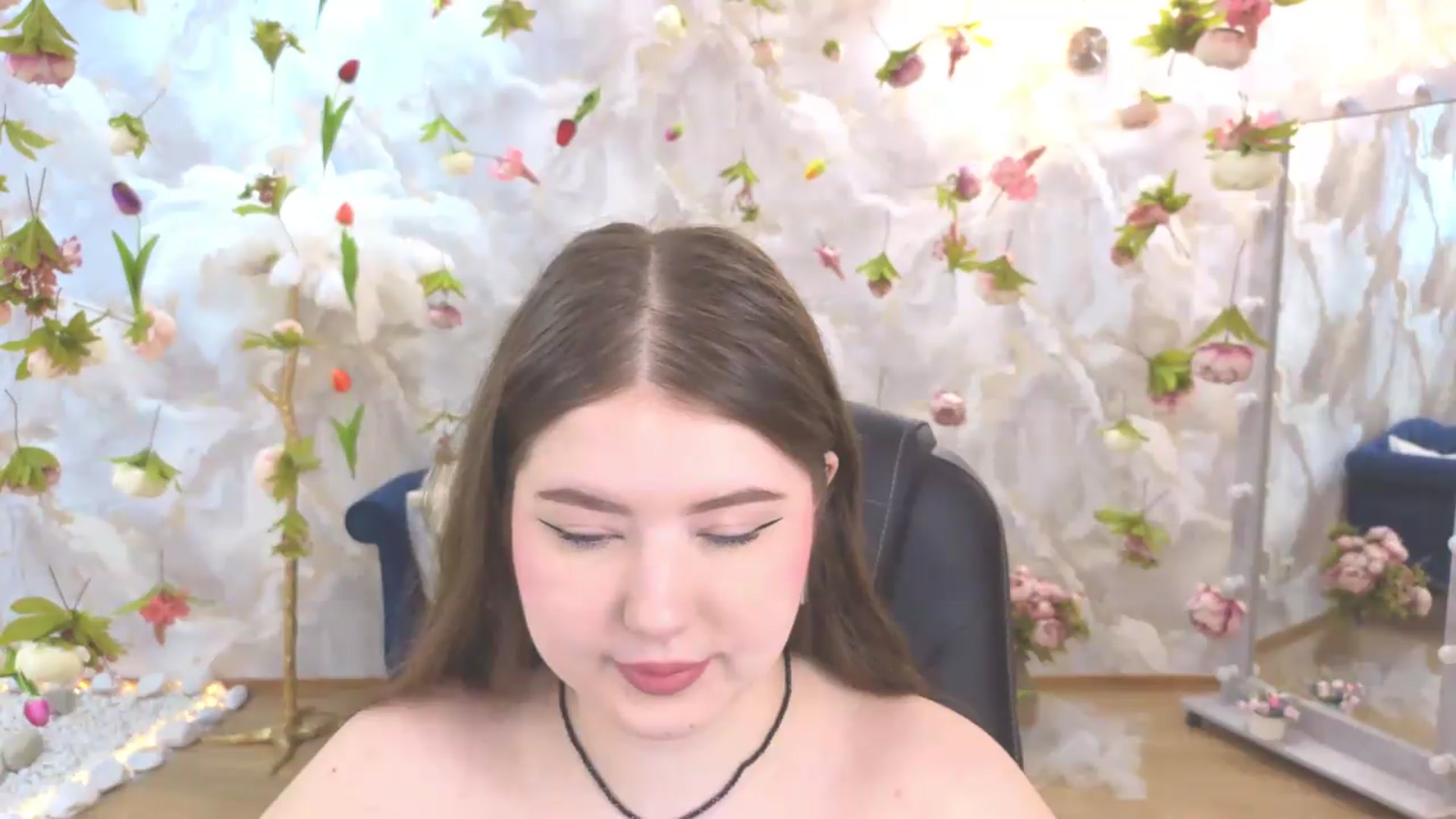 Gallery image thumbnail from EnigmaVeil's myfreecams stream on, 06/21/2026, 18:46 image 16 of 20