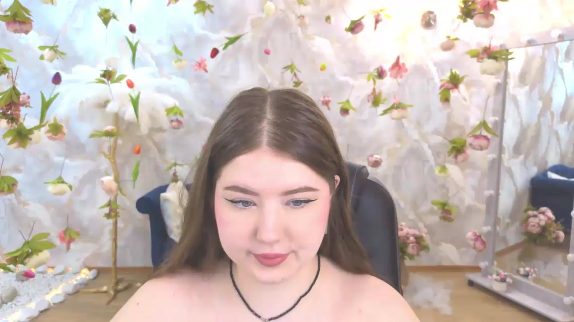 Gallery image thumbnail from EnigmaVeil's myfreecams stream on, 06/21/2026, 18:46 image 17 of 20