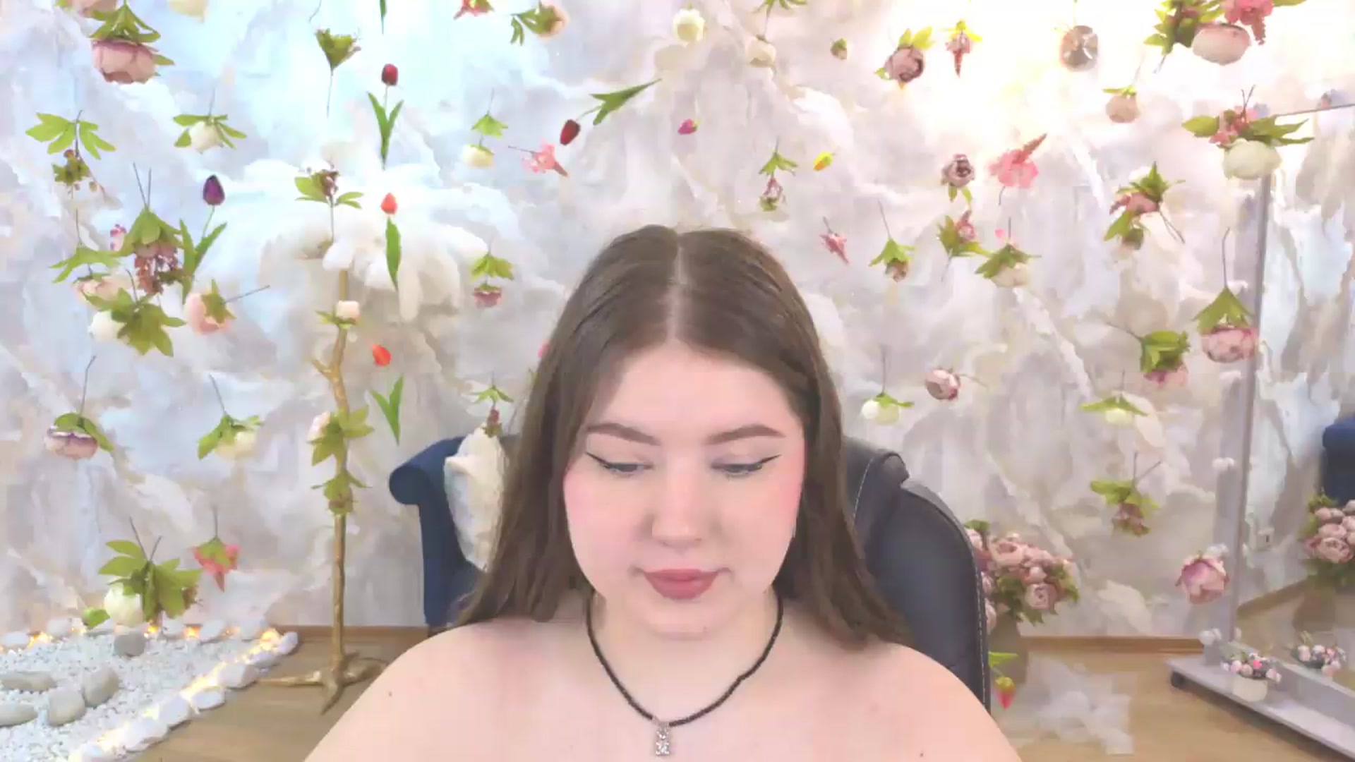 Gallery image thumbnail from EnigmaVeil's myfreecams stream on, 06/21/2026, 18:46 image 5 of 20