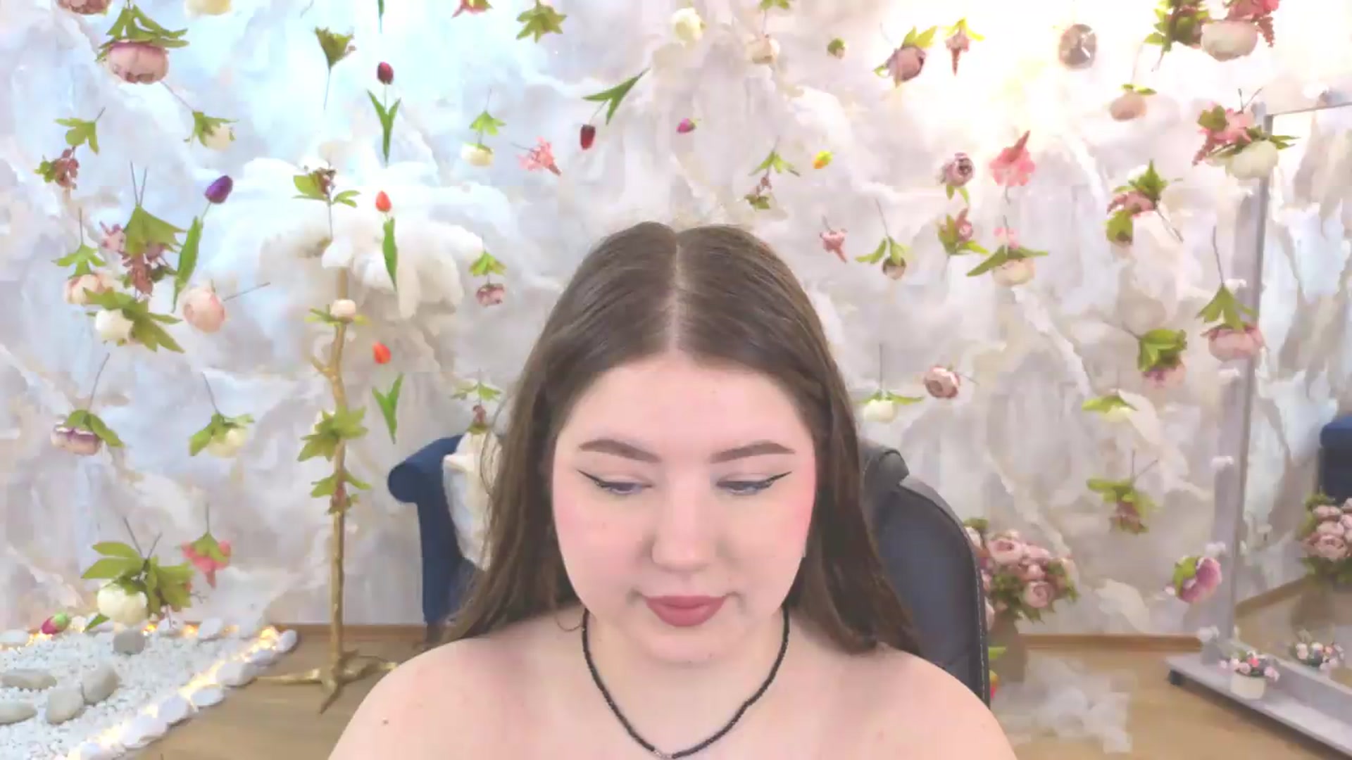 Gallery image thumbnail from EnigmaVeil's myfreecams stream on, 06/21/2026, 18:46 image 4 of 20