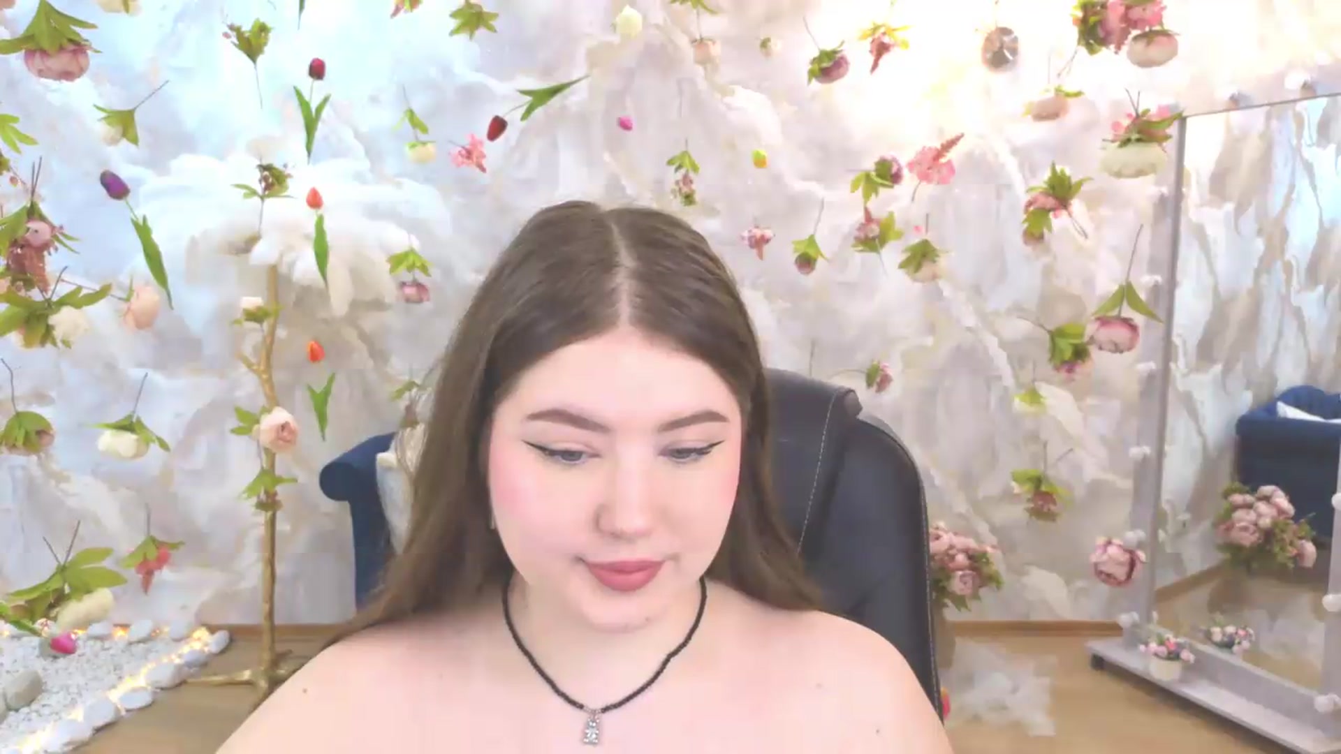 Gallery image thumbnail from EnigmaVeil's myfreecams stream on, 06/21/2026, 18:46 image 18 of 20