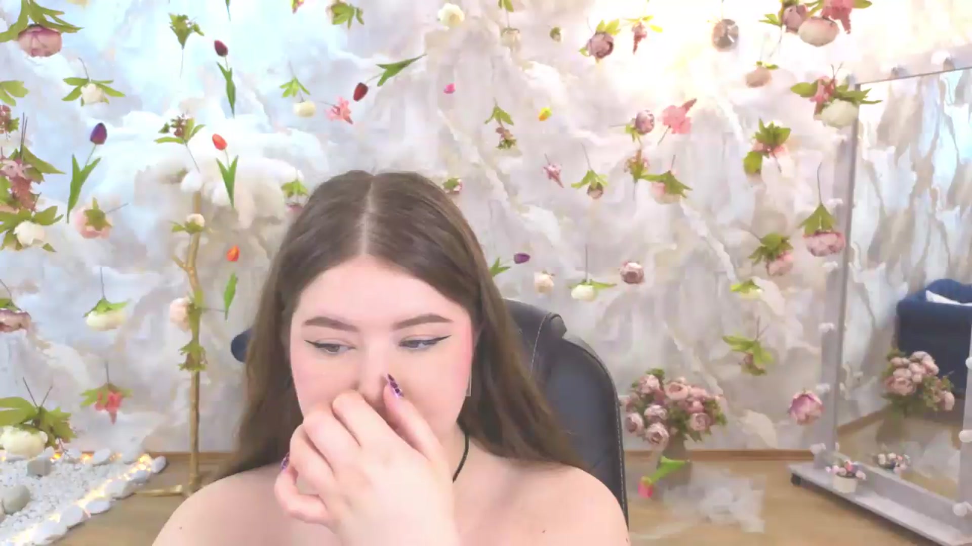 Gallery image thumbnail from EnigmaVeil's myfreecams stream on, 06/21/2026, 19:12 image 3 of 20