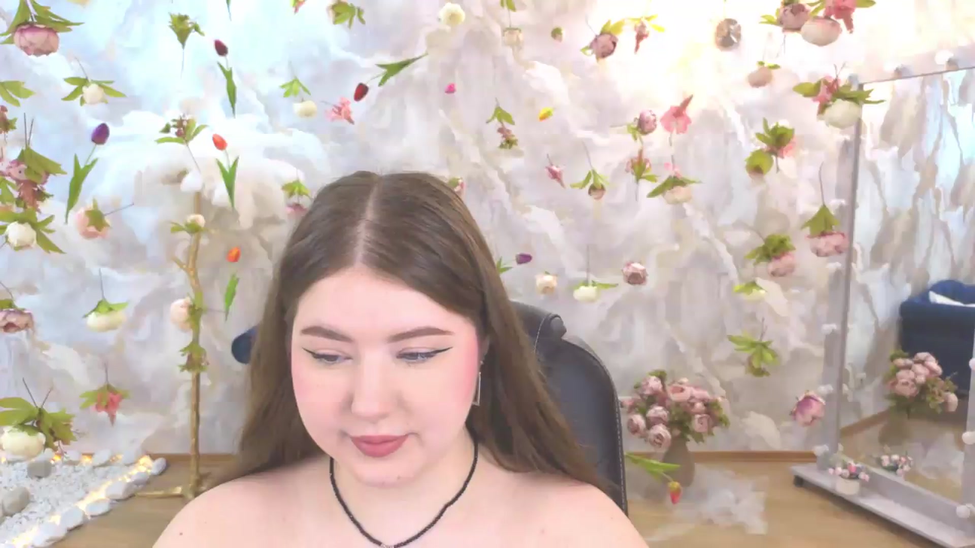 Gallery image thumbnail from EnigmaVeil's myfreecams stream on, 06/21/2026, 19:12 image 5 of 20
