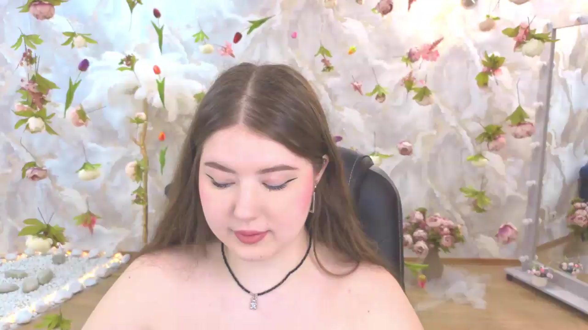 Gallery image thumbnail from EnigmaVeil's myfreecams stream on, 06/21/2026, 19:47 image 1 of 20