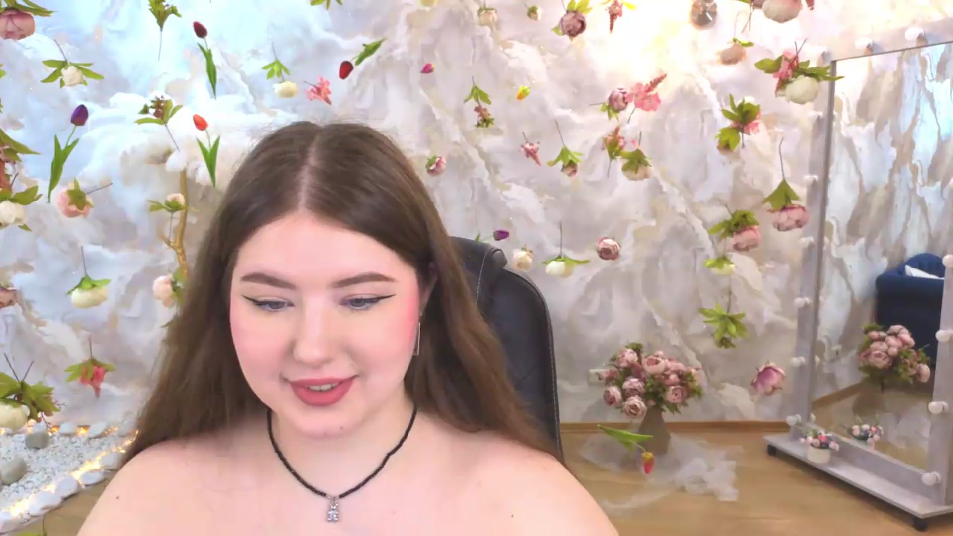 Gallery image thumbnail from EnigmaVeil's myfreecams stream on, 06/21/2026, 19:47 image 20 of 20