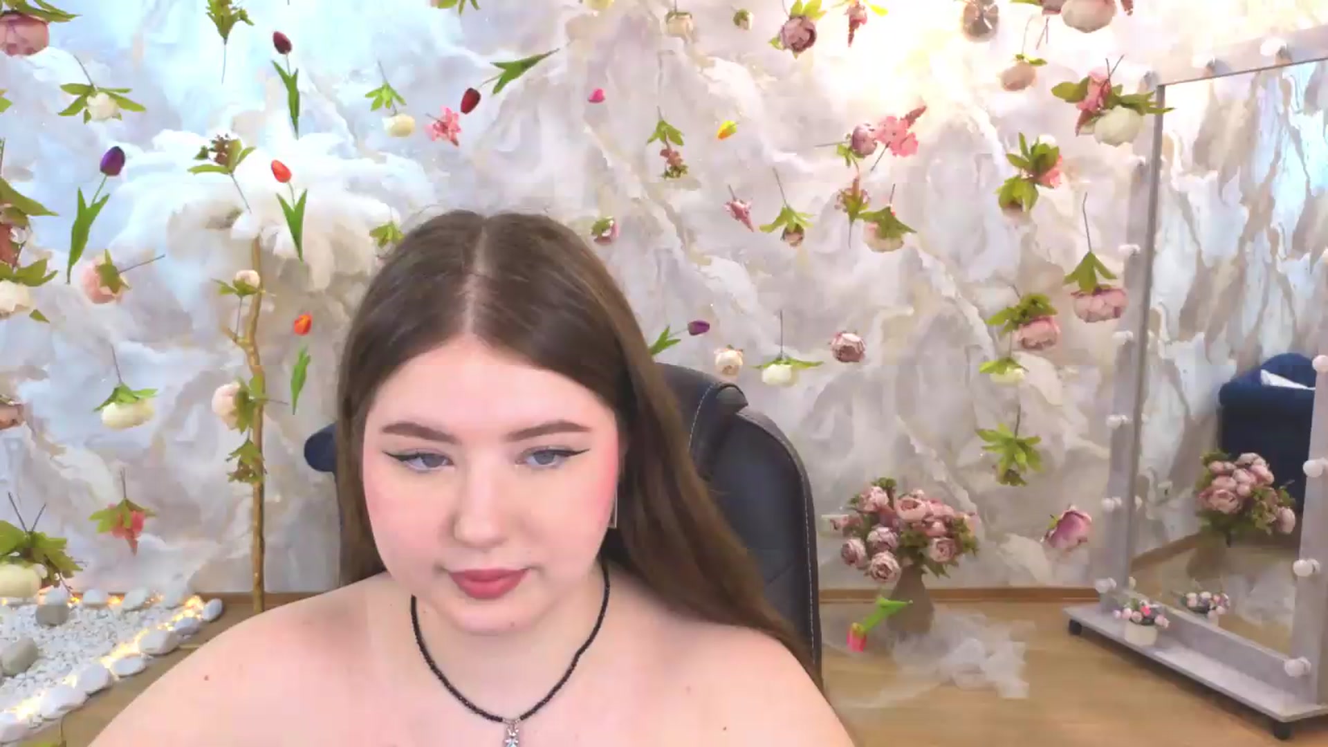 Gallery image thumbnail from EnigmaVeil's myfreecams stream on, 06/21/2026, 20:28 image 1 of 20
