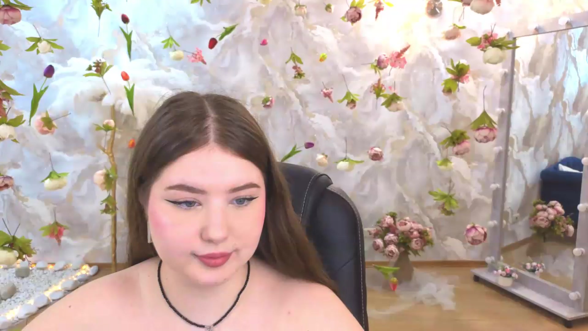 Gallery image thumbnail from EnigmaVeil's myfreecams stream on, 06/21/2026, 20:28 image 6 of 20