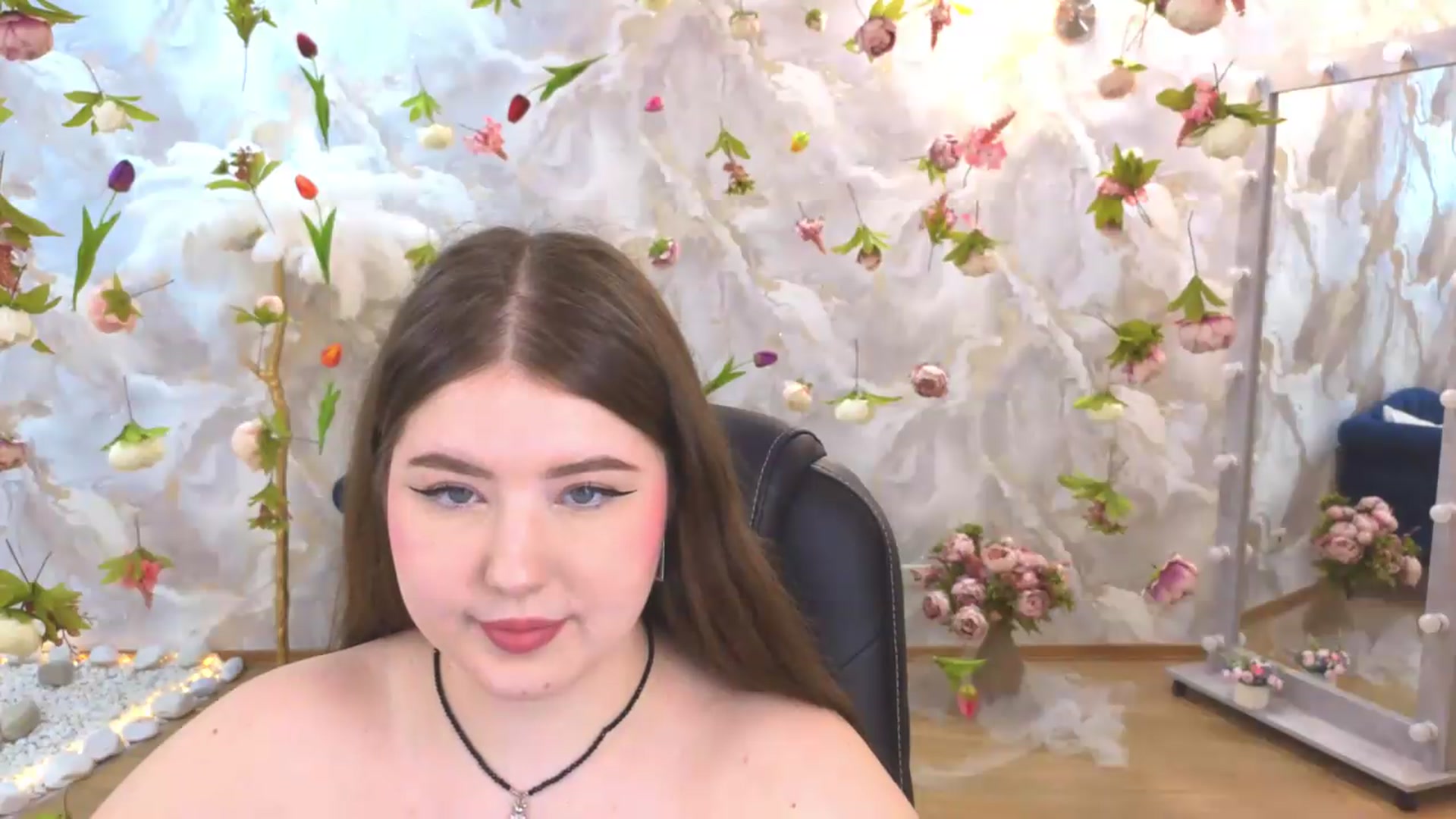 Gallery image thumbnail from EnigmaVeil's myfreecams stream on, 06/21/2026, 20:28 image 11 of 20