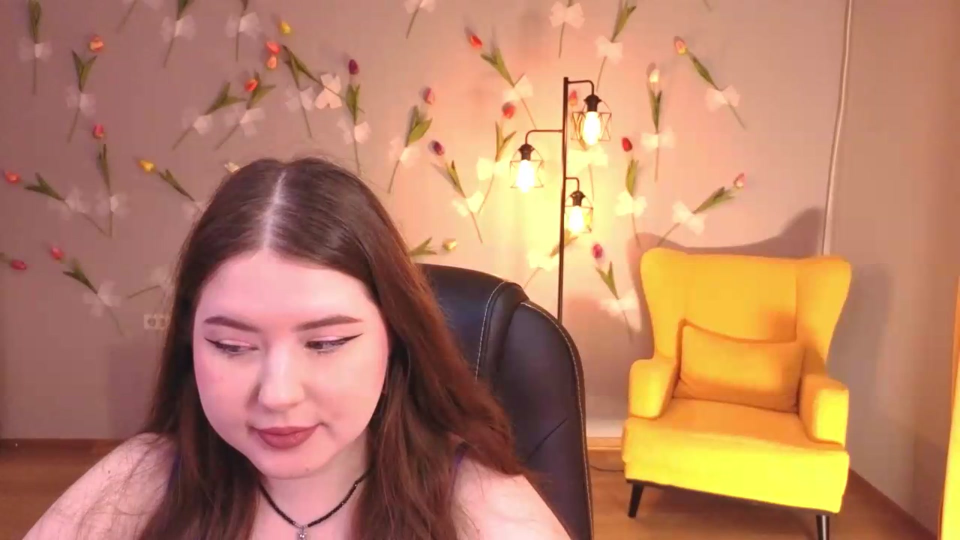 Gallery image thumbnail from EnigmaVeil's myfreecams stream on, 06/23/2026, 04:35 image 17 of 20