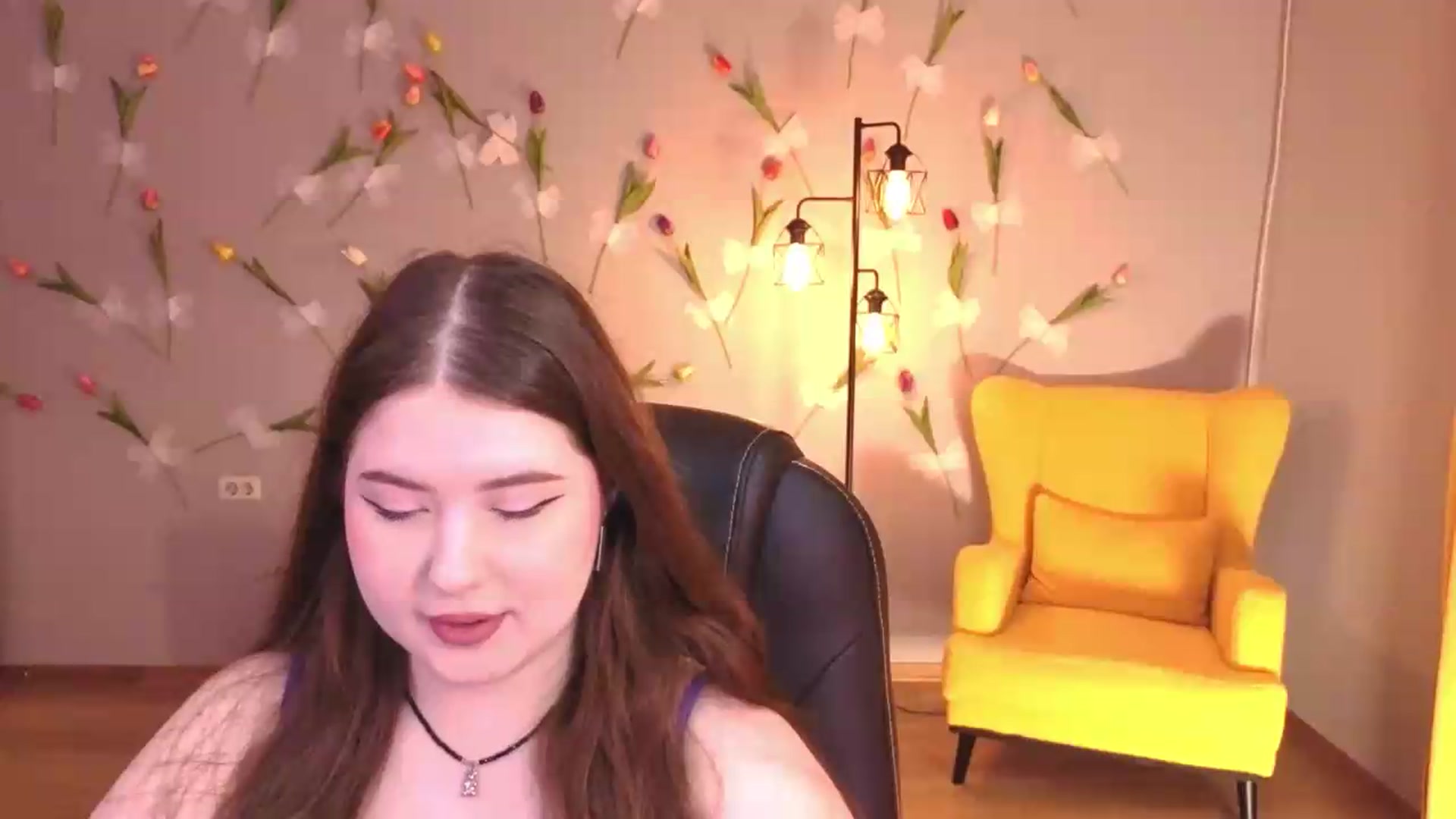 Gallery image thumbnail from EnigmaVeil's myfreecams stream on, 06/23/2026, 04:35 image 14 of 20