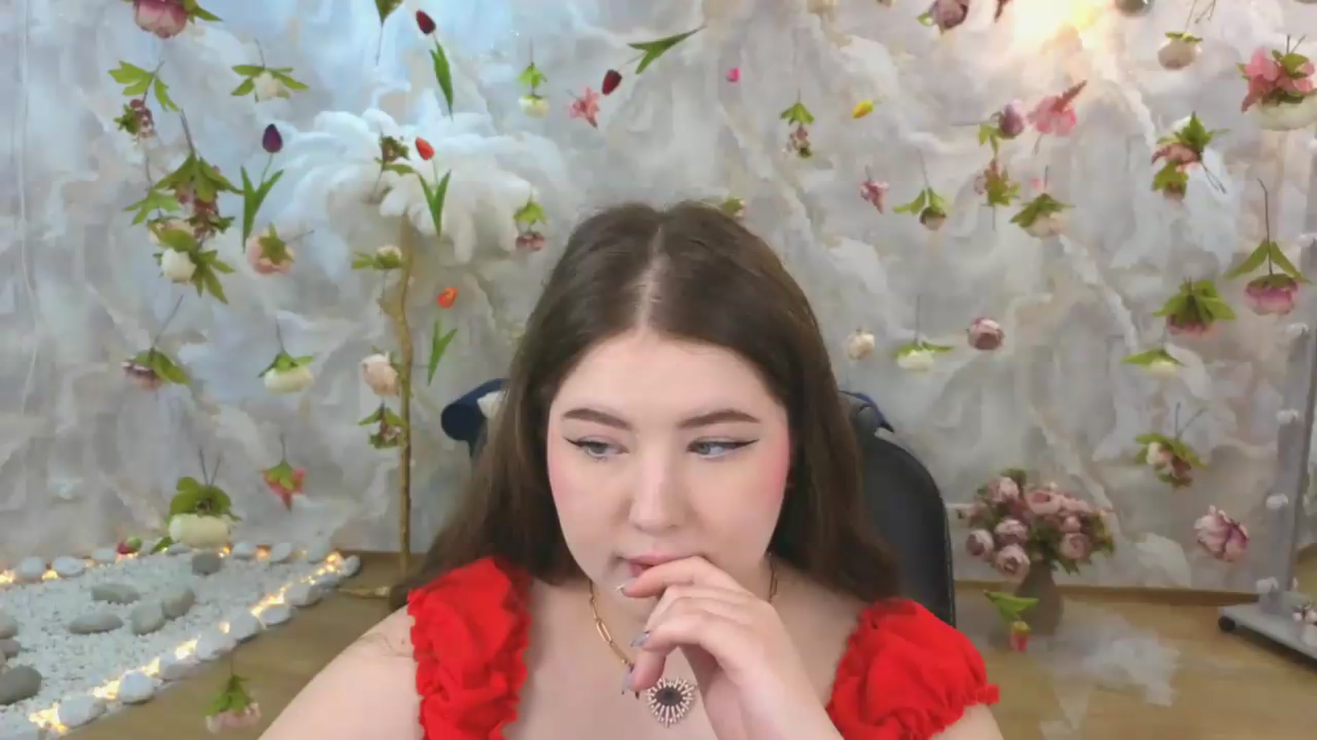 Gallery image thumbnail from EnigmaVeil's myfreecams stream on, 06/24/2026, 03:29 image 6 of 20