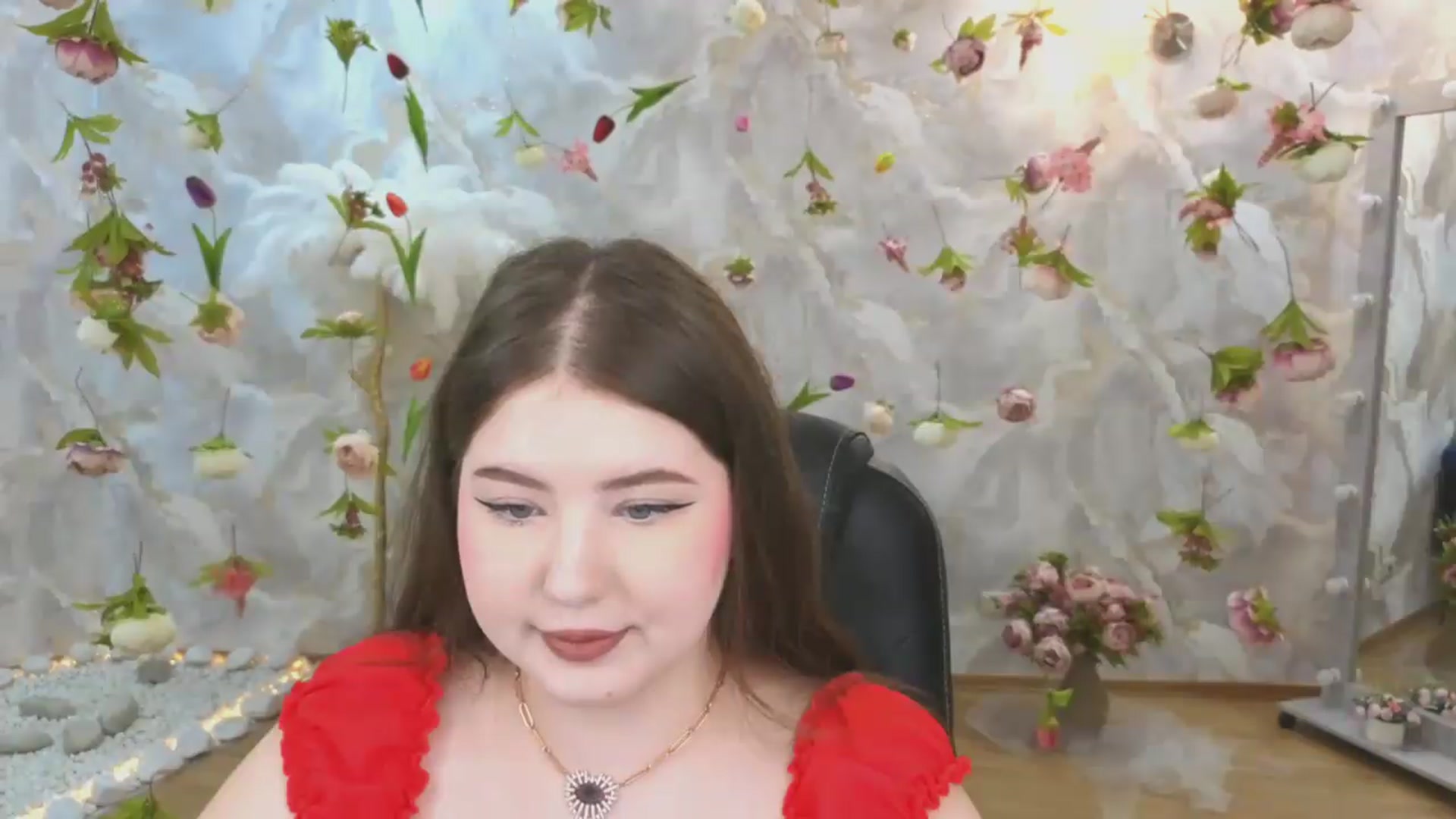 Gallery image thumbnail from EnigmaVeil's myfreecams stream on, 06/24/2026, 04:56 image 2 of 20