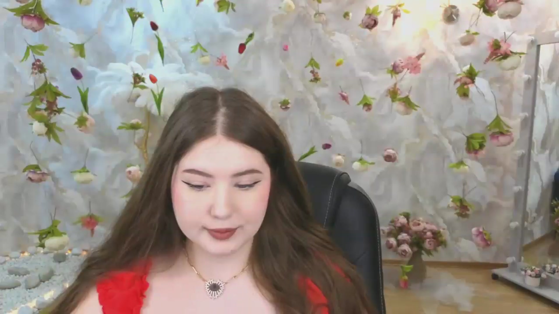 Gallery image thumbnail from EnigmaVeil's myfreecams stream on, 06/24/2026, 04:56 image 12 of 20