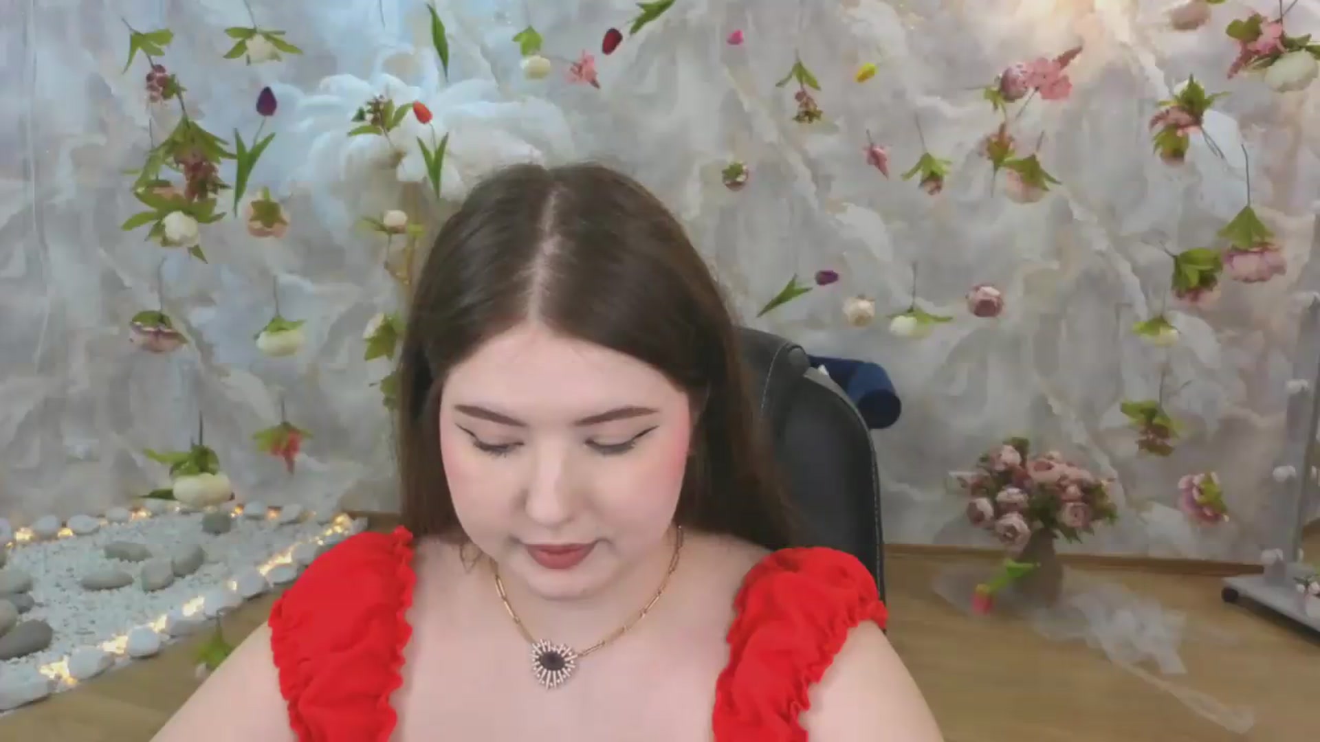 Gallery image thumbnail from EnigmaVeil's myfreecams stream on, 06/24/2026, 05:48 image 5 of 20