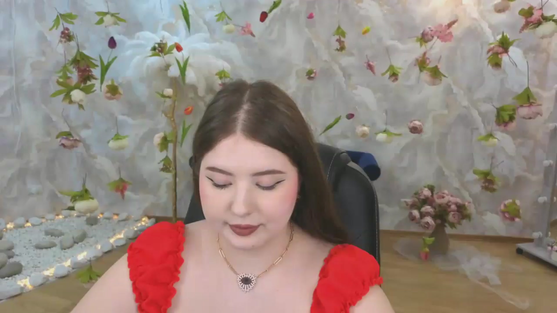 Gallery image thumbnail from EnigmaVeil's myfreecams stream on, 06/24/2026, 06:23 image 4 of 20