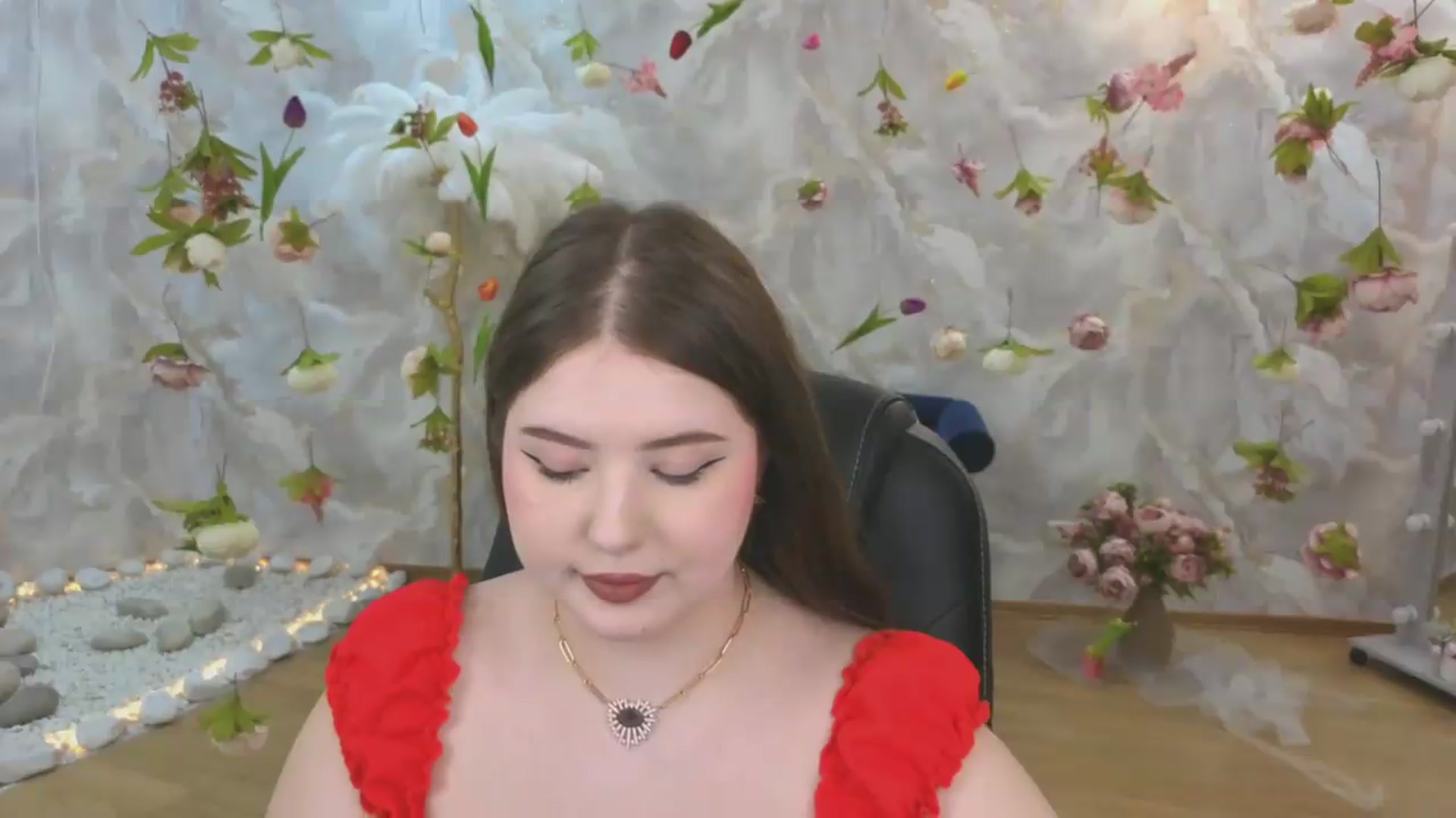 Gallery image thumbnail from EnigmaVeil's myfreecams stream on, 06/24/2026, 06:23 image 2 of 20